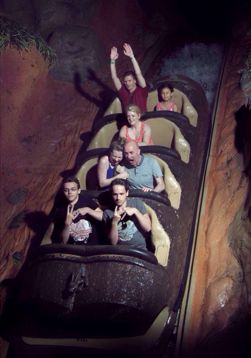 Ripped the fattest vape in Disneyland r/h3h3productions