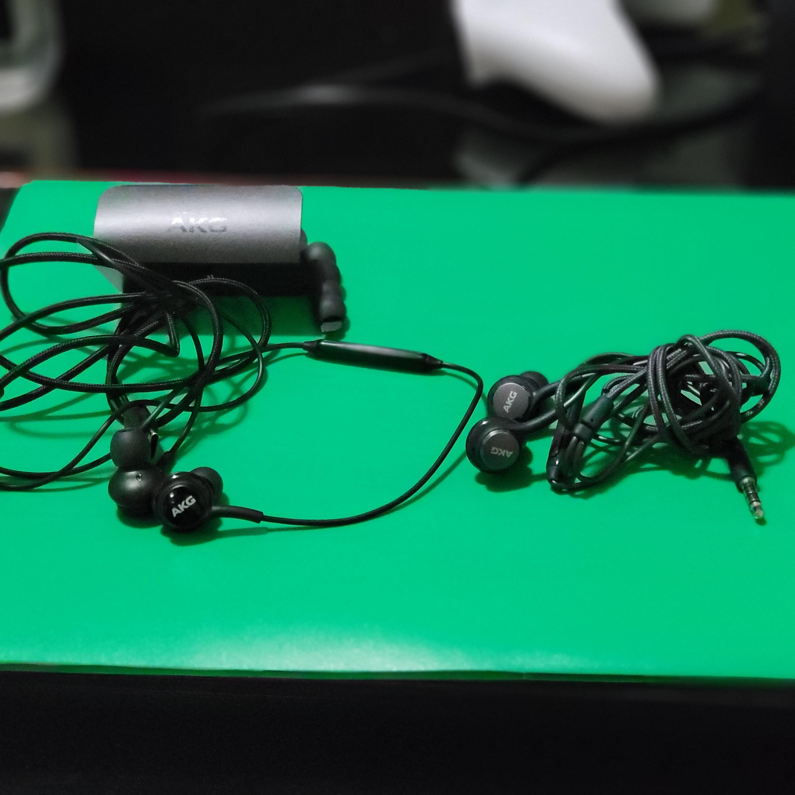 AKG USBC headphones from Samsung Care (US models don't come standard