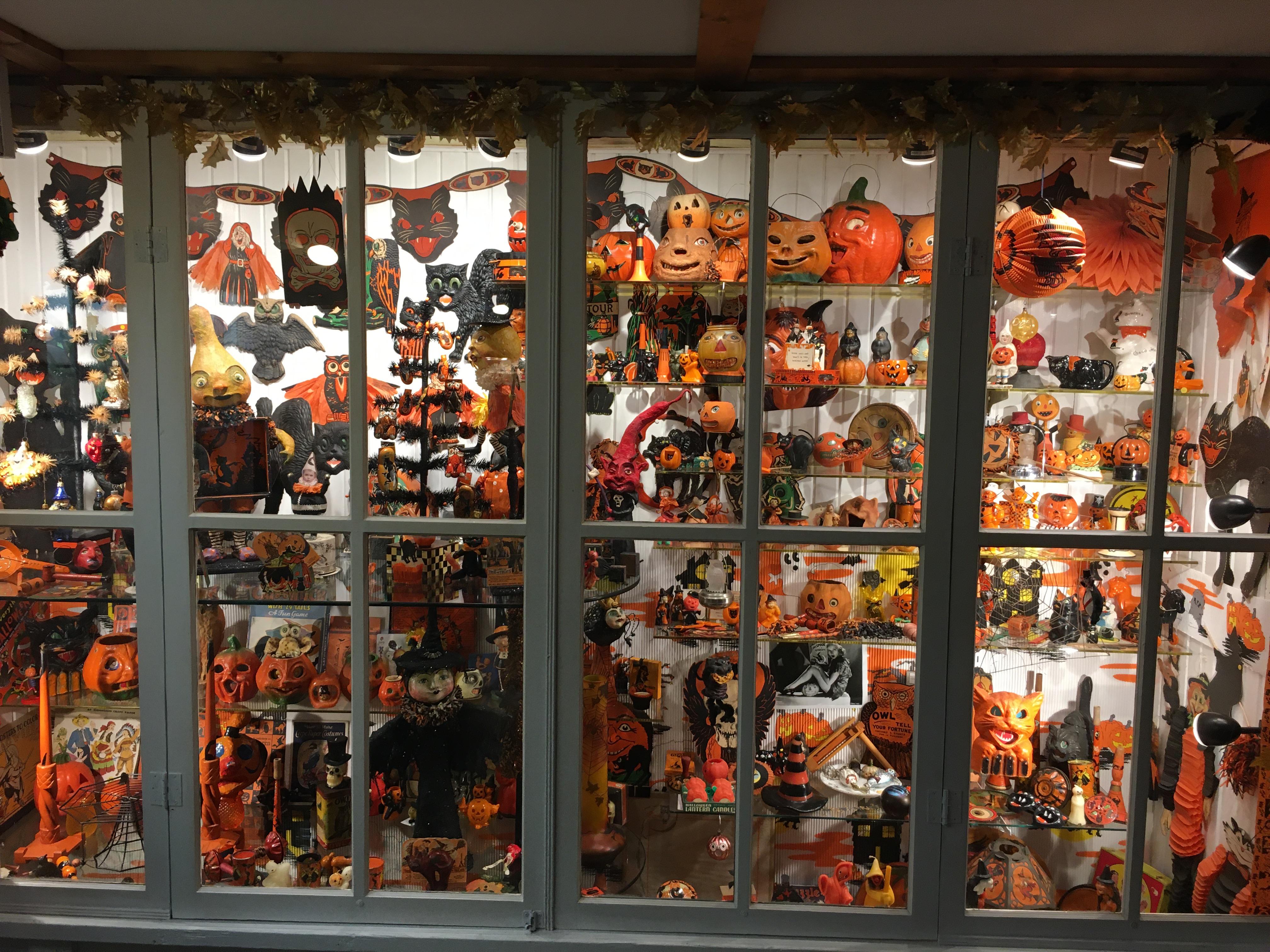 My grandfathers antique halloween decorations r/halloween