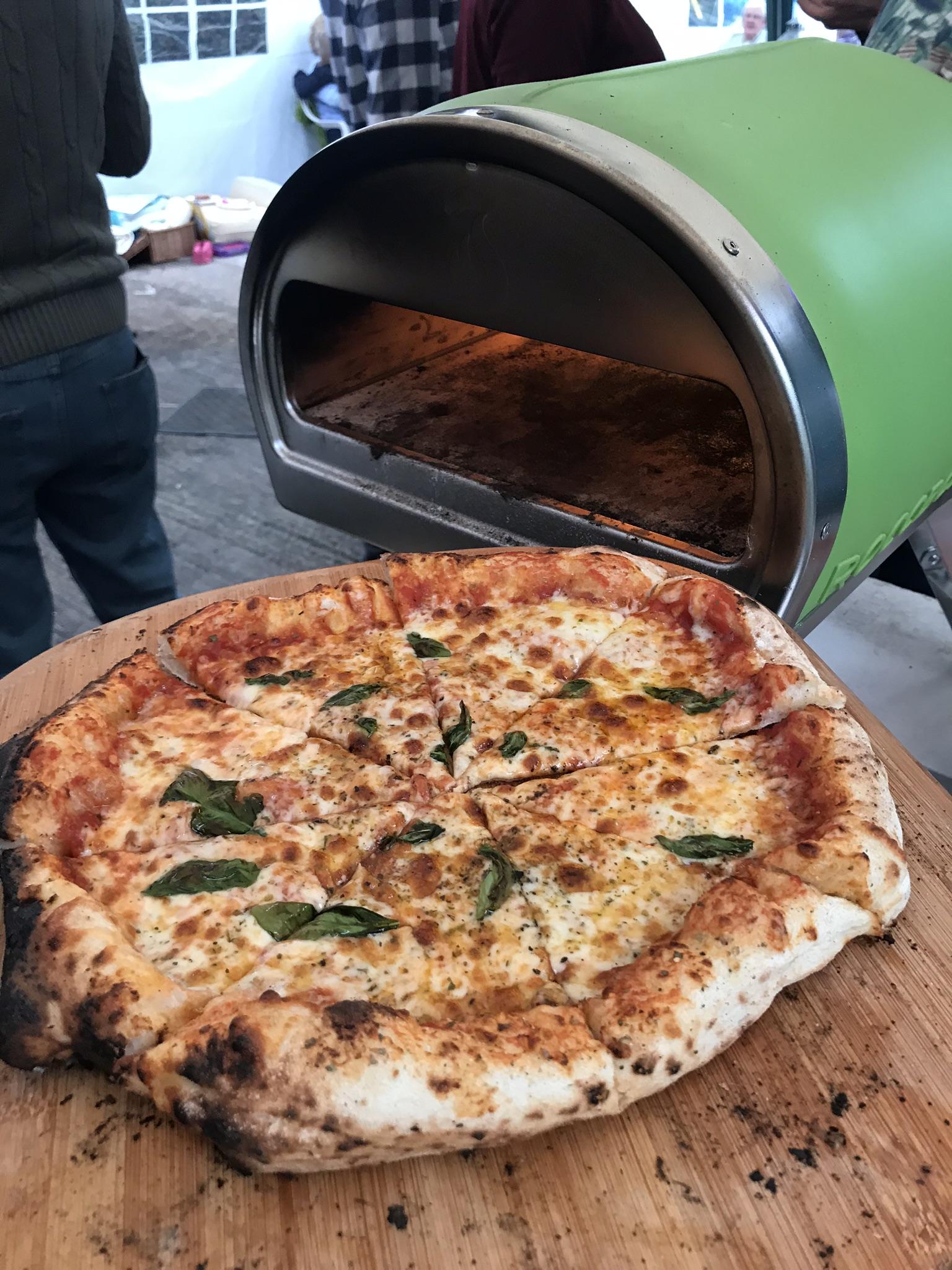 Rustic Neapolitan Pizza r/Pizza