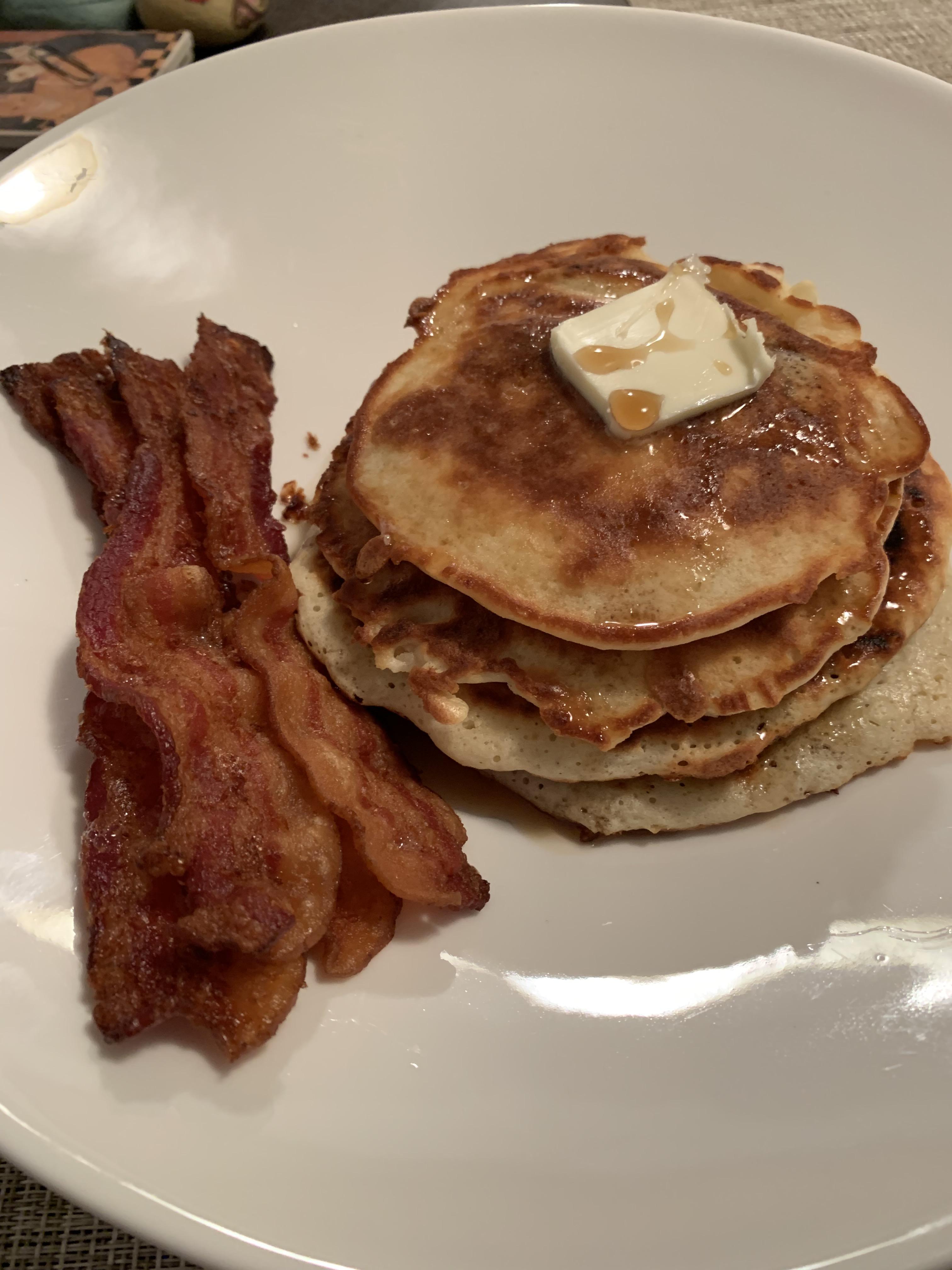[Homemade] Pancakes and bacon. r/food