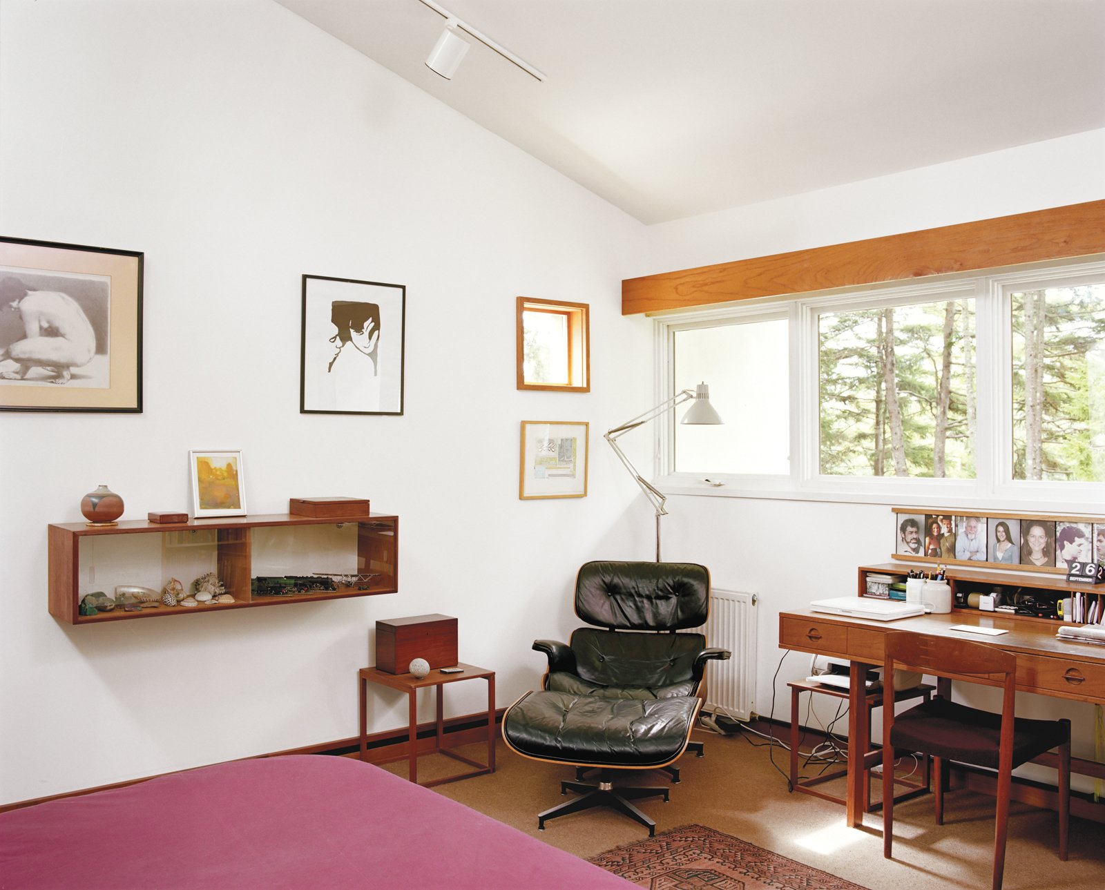 A classic Eames lounge chair on display in architect Peter Cohen's