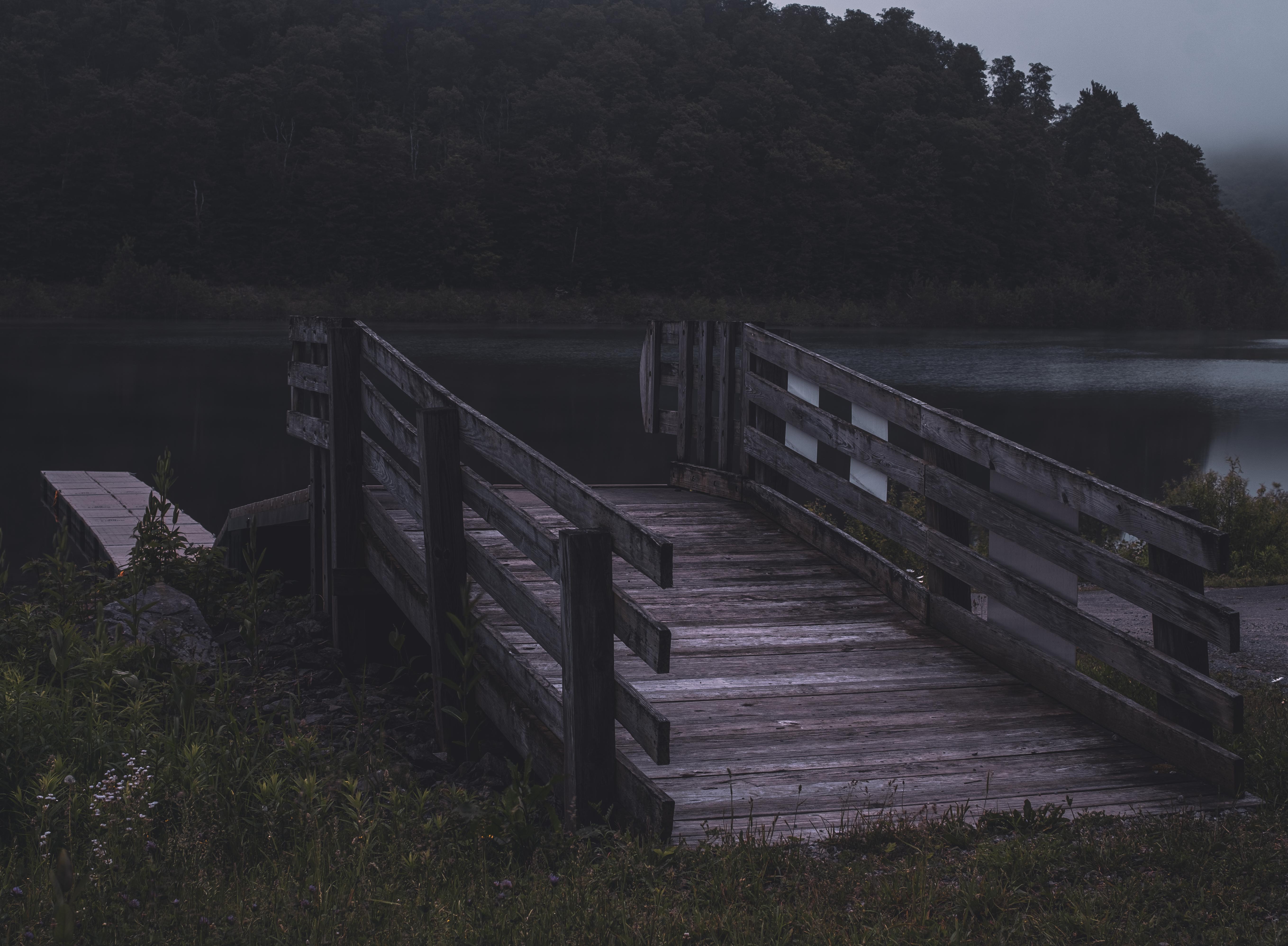 Melancholy Loneliness XT3 35mm 1.4 r/fujifilm