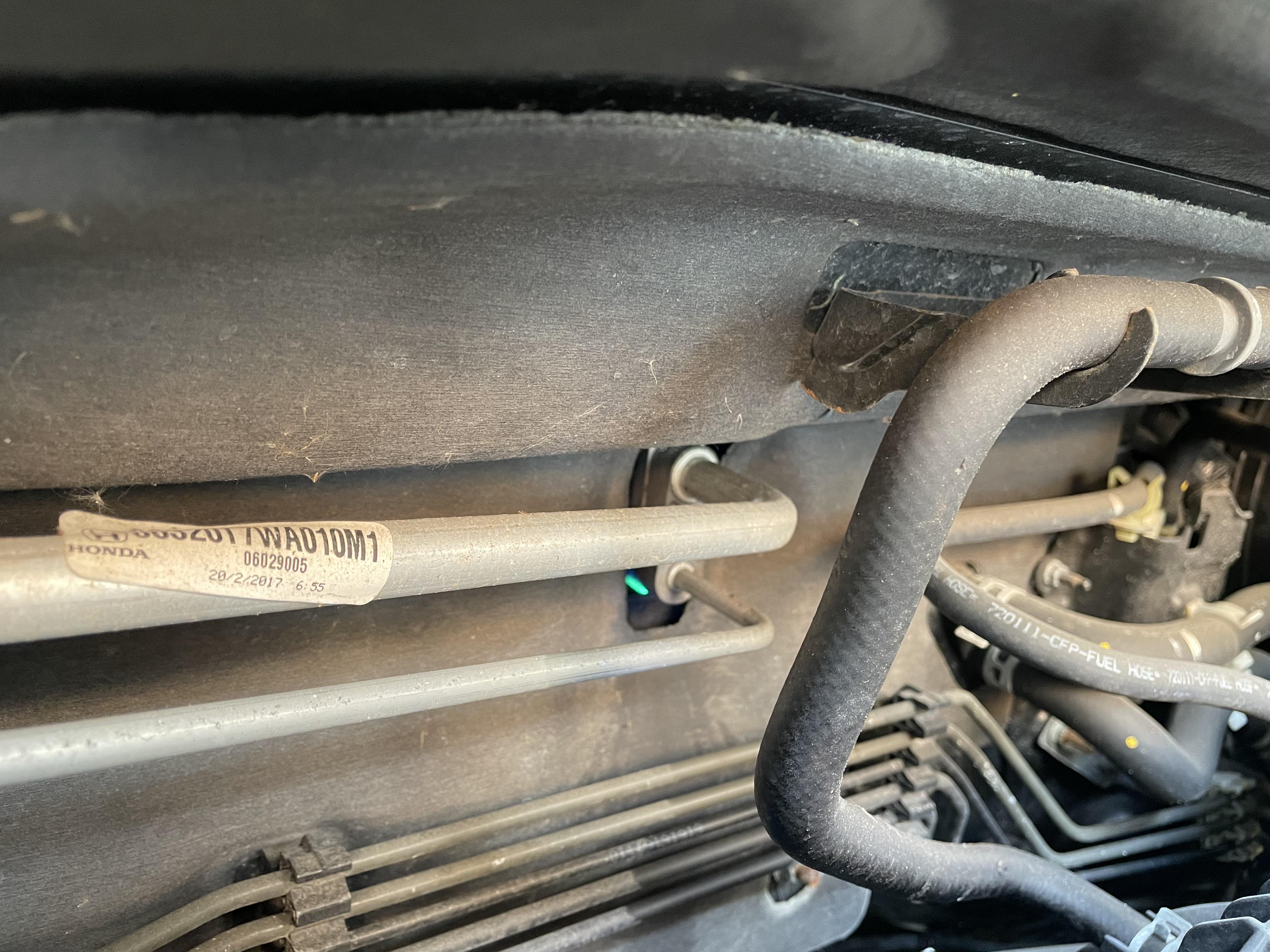 Update: found where the refrigerant leak is. More in comments. : r/Cartalk