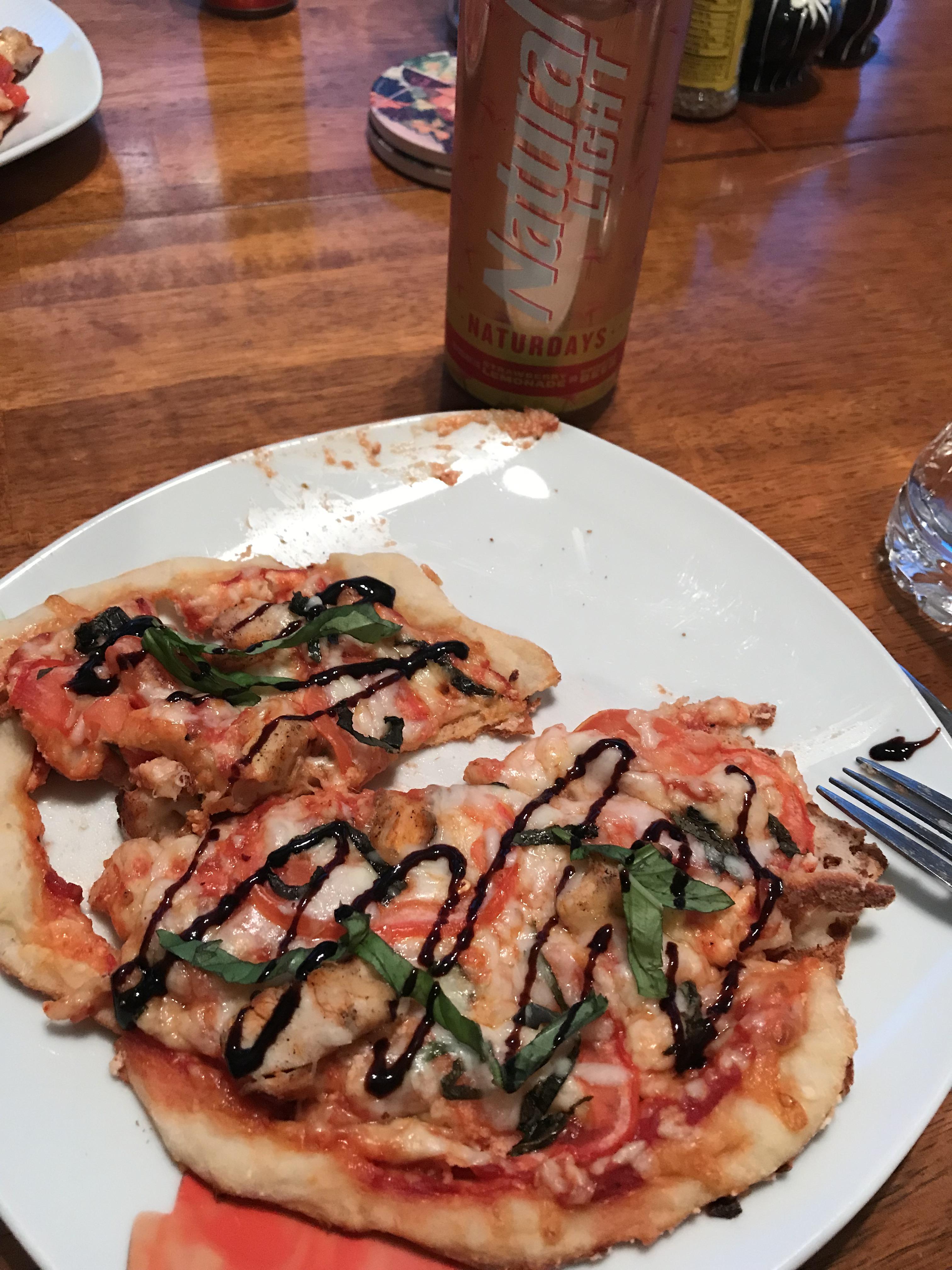 My pizza stuck to the tray r/shittyfoodporn