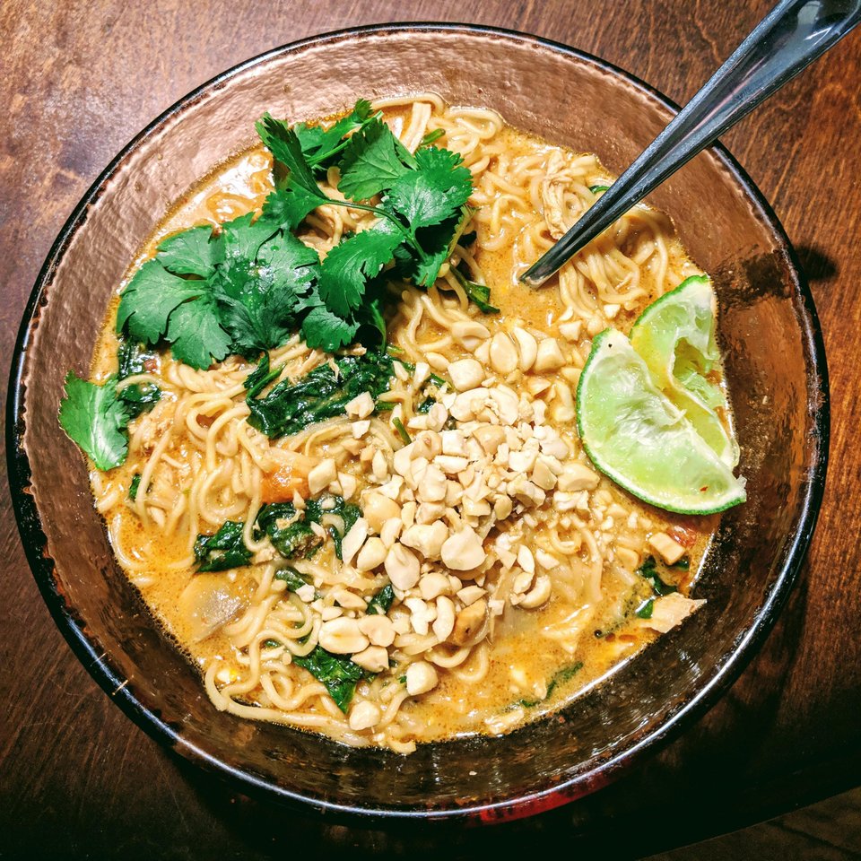 [Homemade] Thai peanut chicken ramen with cilantro and lime. r/food