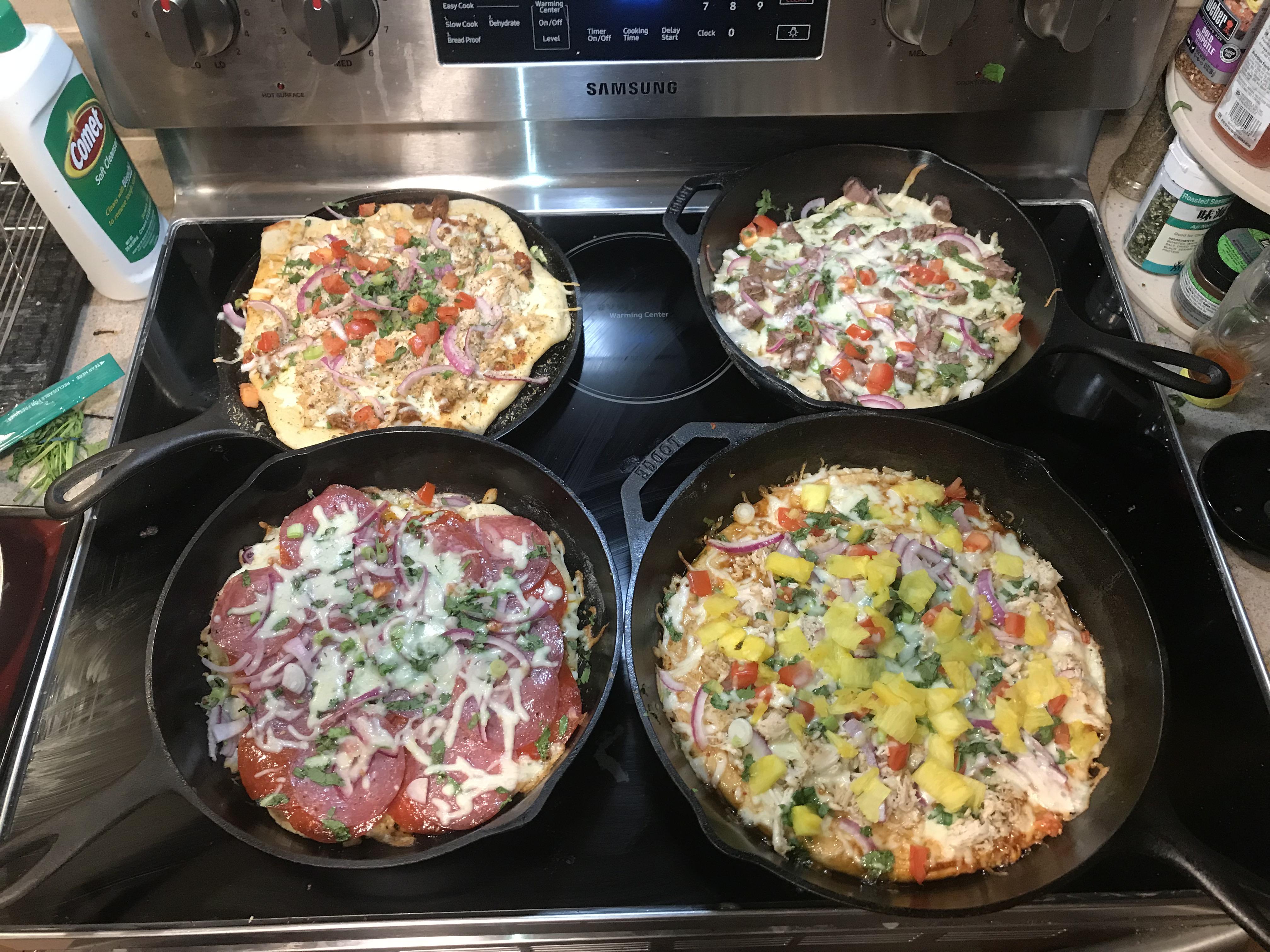 Cast iron pizzas are a great way to end the weekend! r/castiron