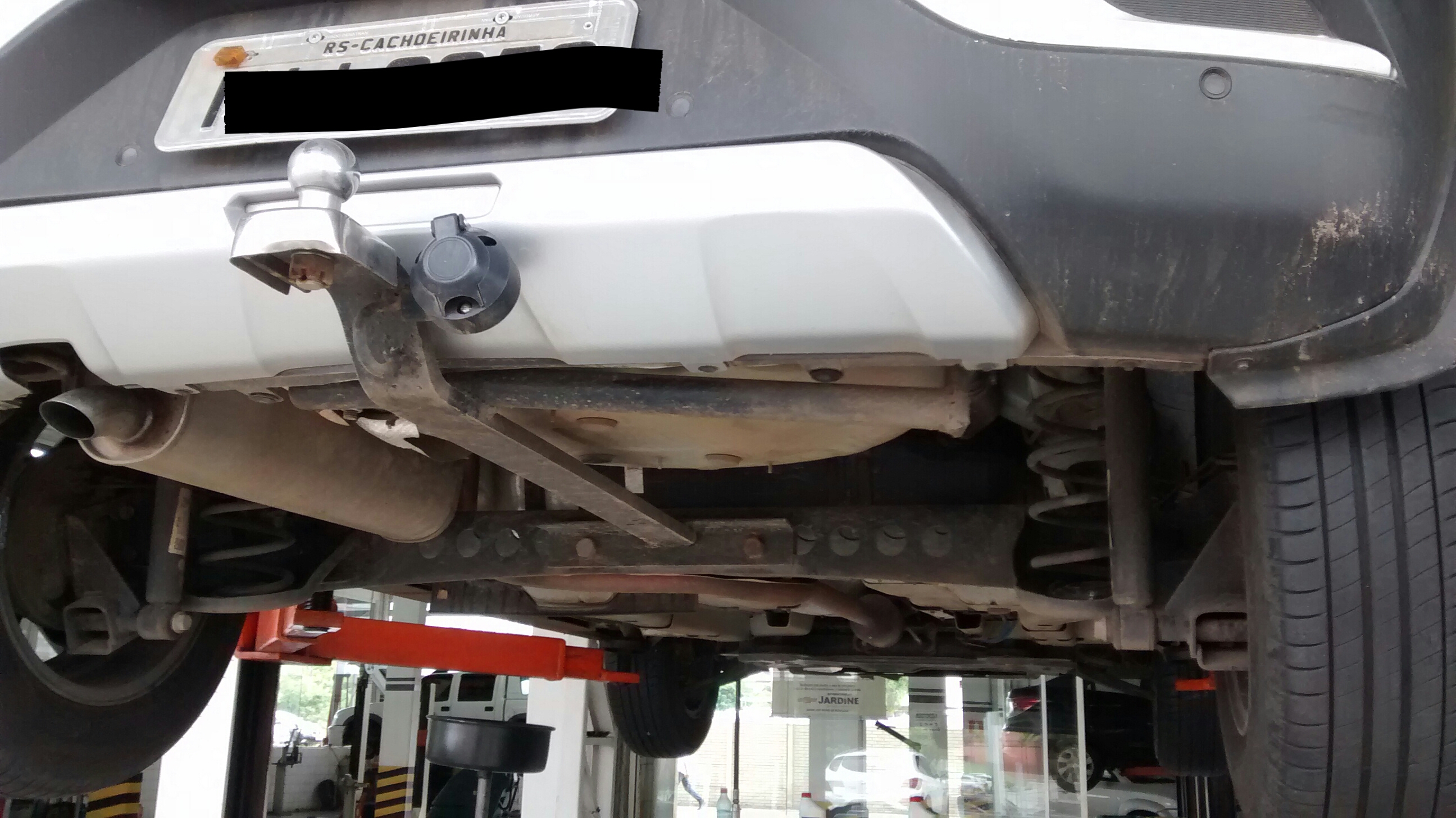 C/S Loud noise when going over bumps