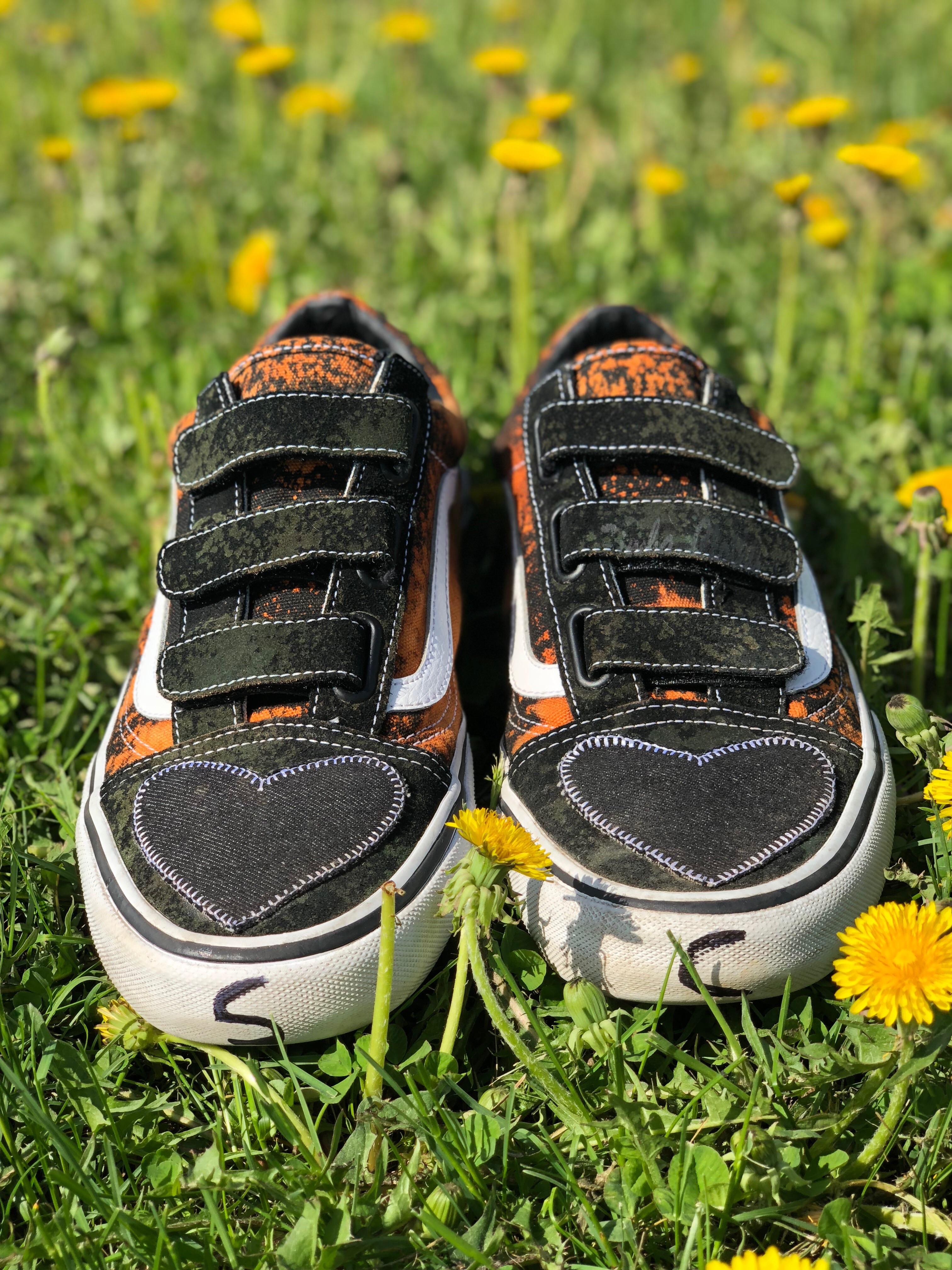 Customized a pair of Velcro Vans! r/streetwearstartup