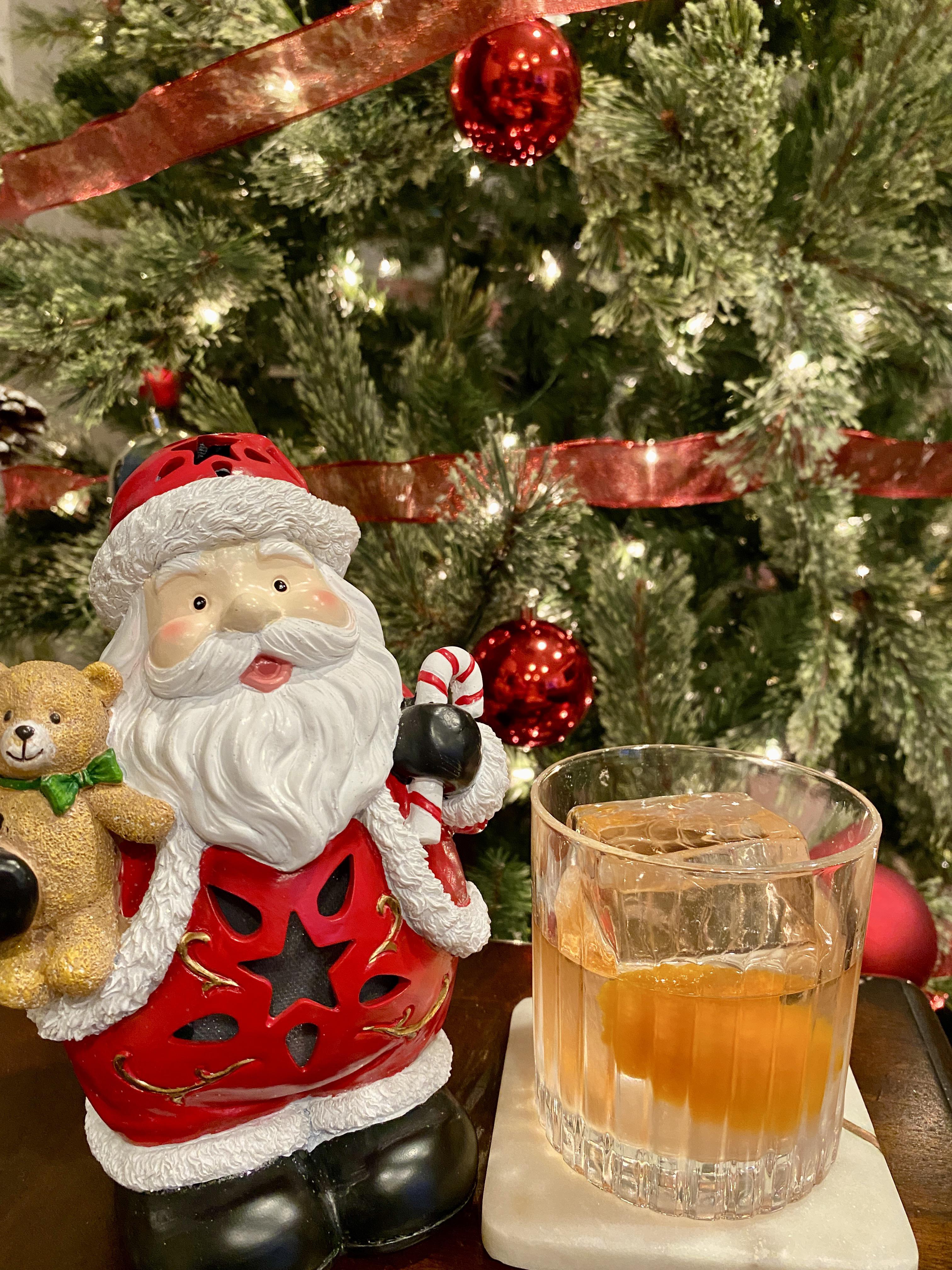 43 Hilarious Old Fashioned Cocktail Puns Punstoppable 🛑