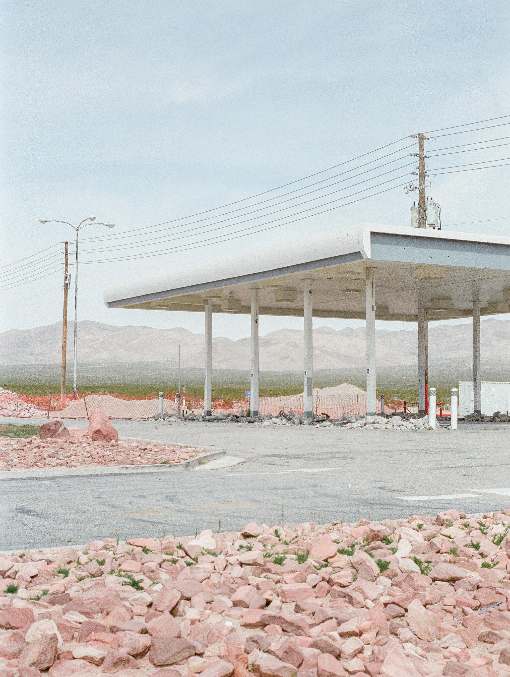 Pink Gas Station in Utah (Shot on a Nikon F3 with Fuji Pro 400H) r/analog