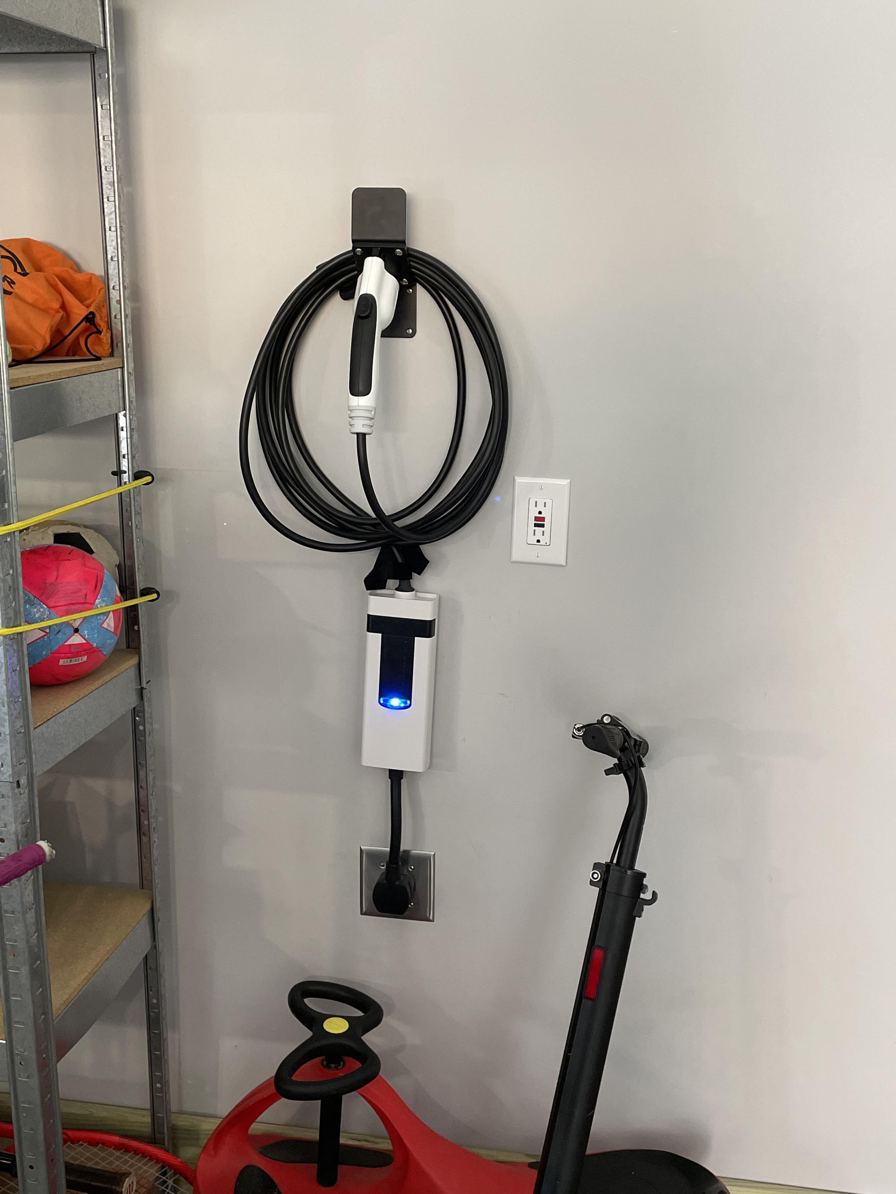 Post Install Pic of Bolt EUV dual level cord and 20 cord organizer