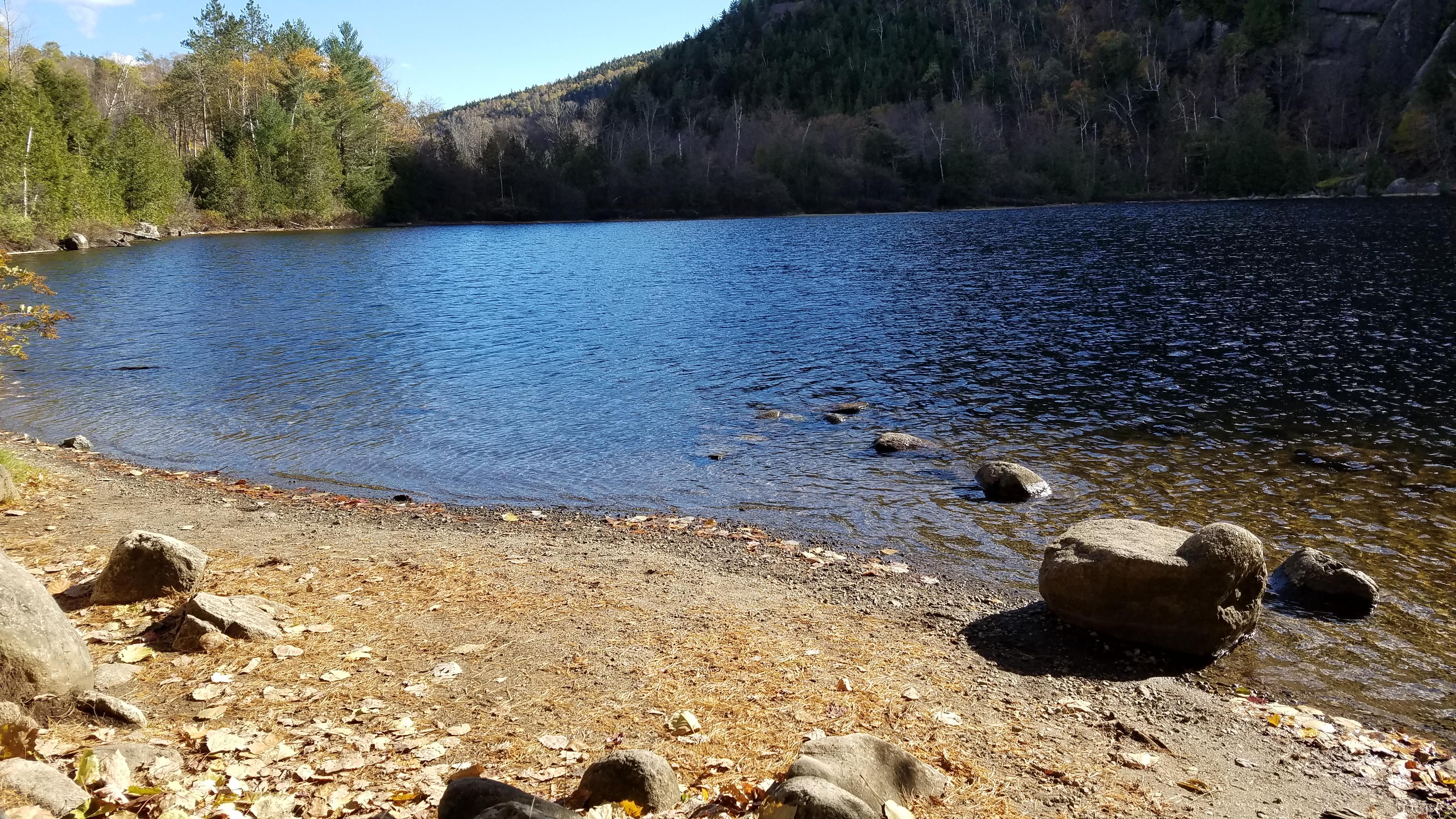 Perfect fall hiking weather. Chapel lake, new york. 4032x2268 (oc) r