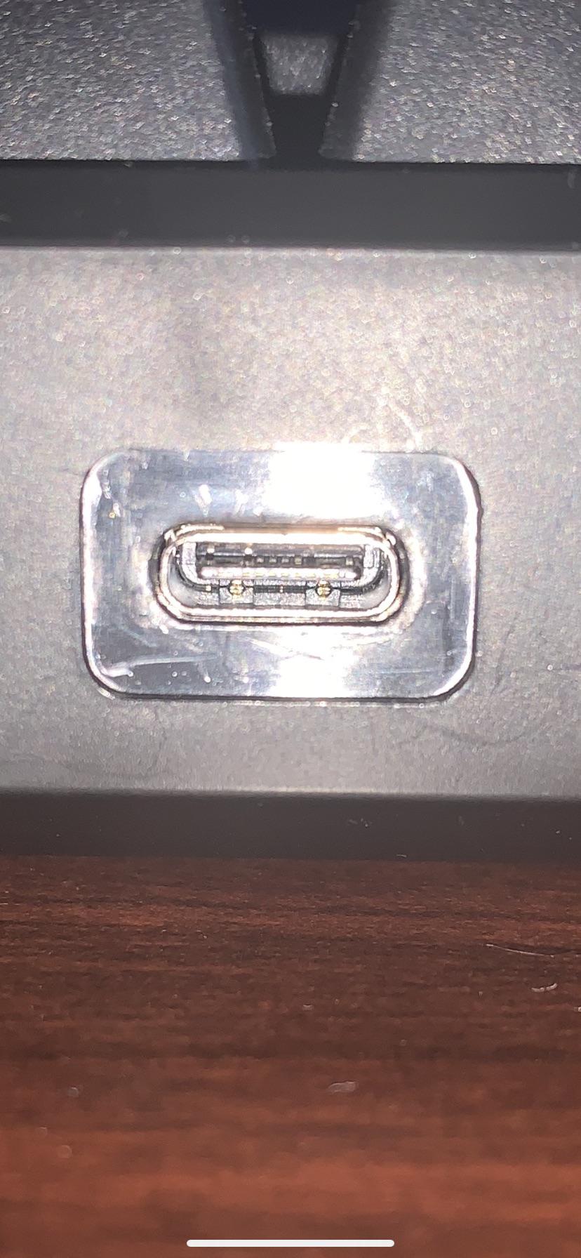 Images of my broken USB c port r/UsbCHardware