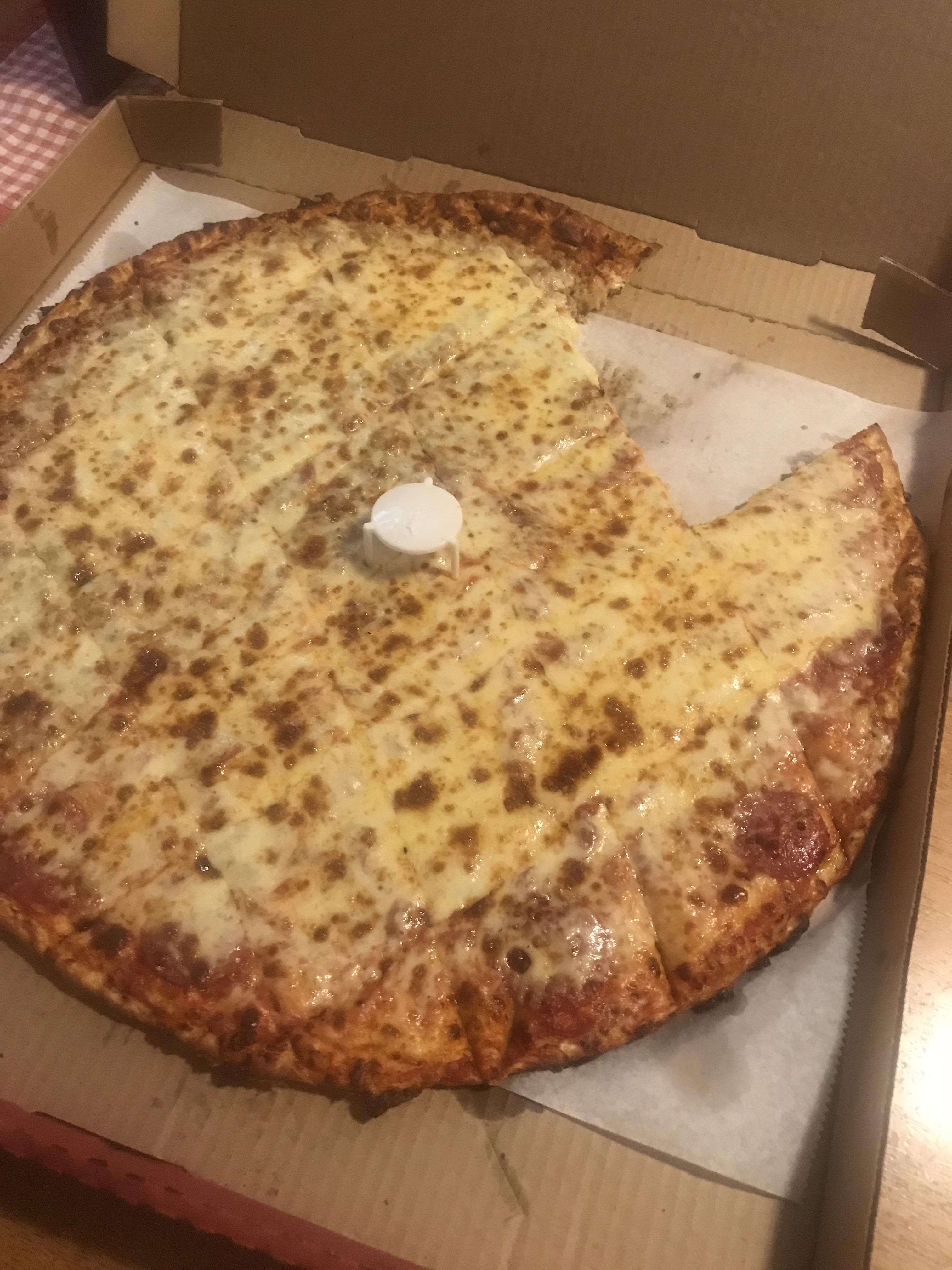Pizza place put toppings under the cheese r/mildlyinteresting