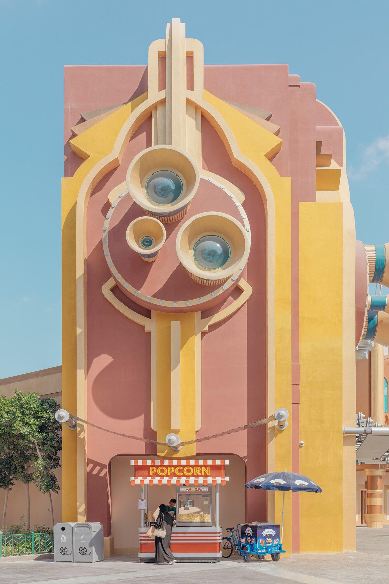 Popcorn Stand in Dubai r/RetroFuturism