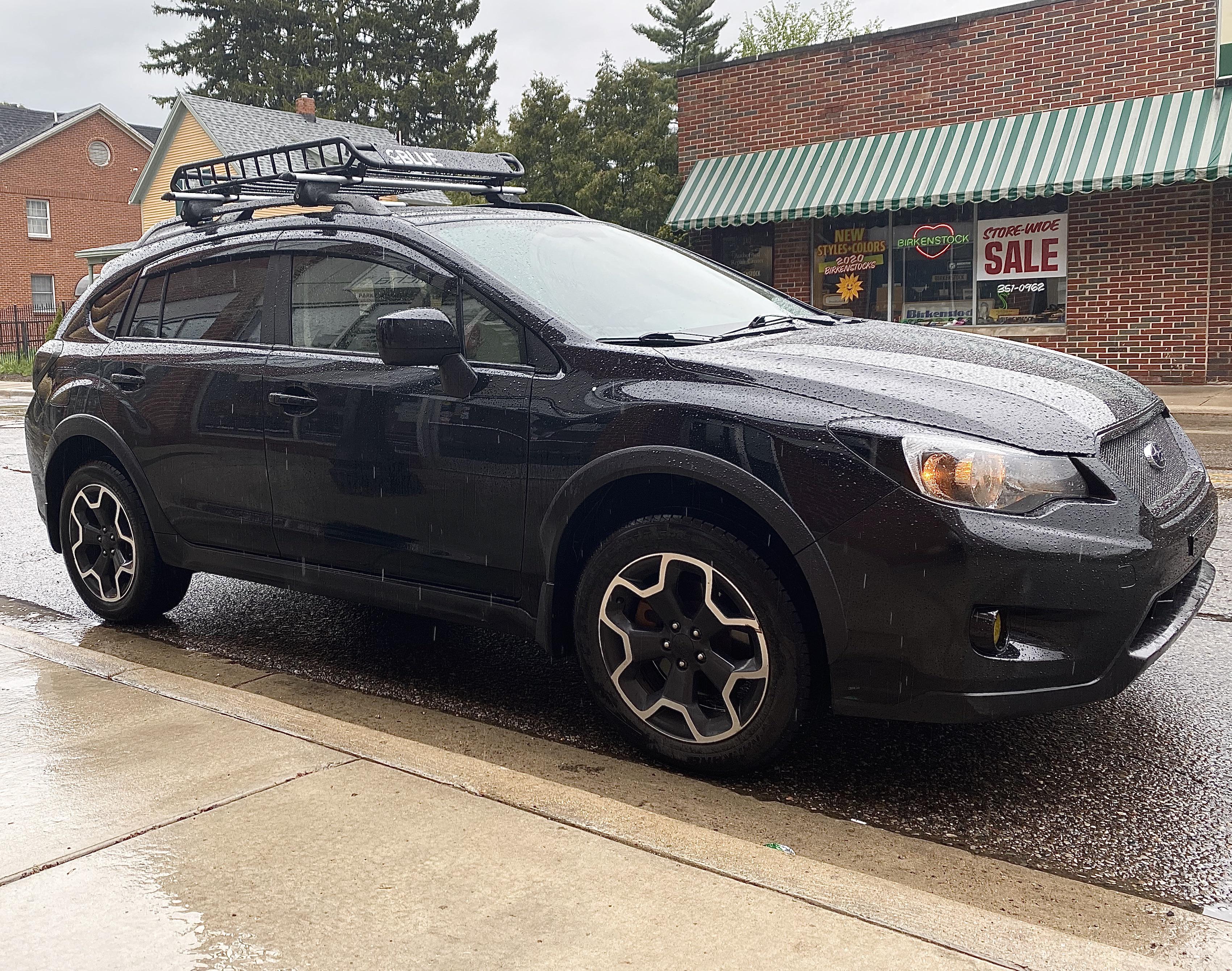 Best way to secure and lock luggage to the roof? r/carcamping
