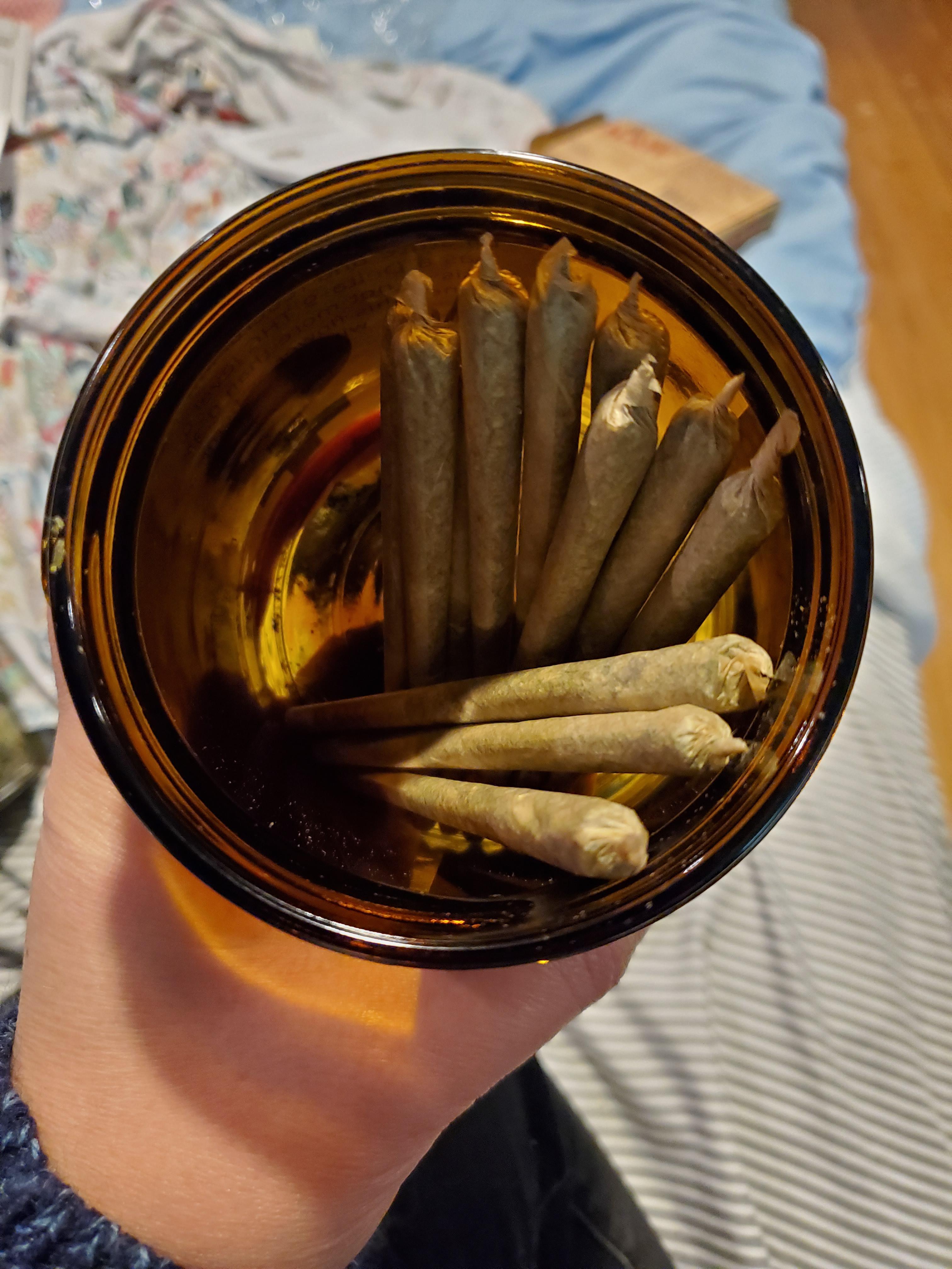 I rolled a bunch of joints for my sister with a mix of THC & CBD
