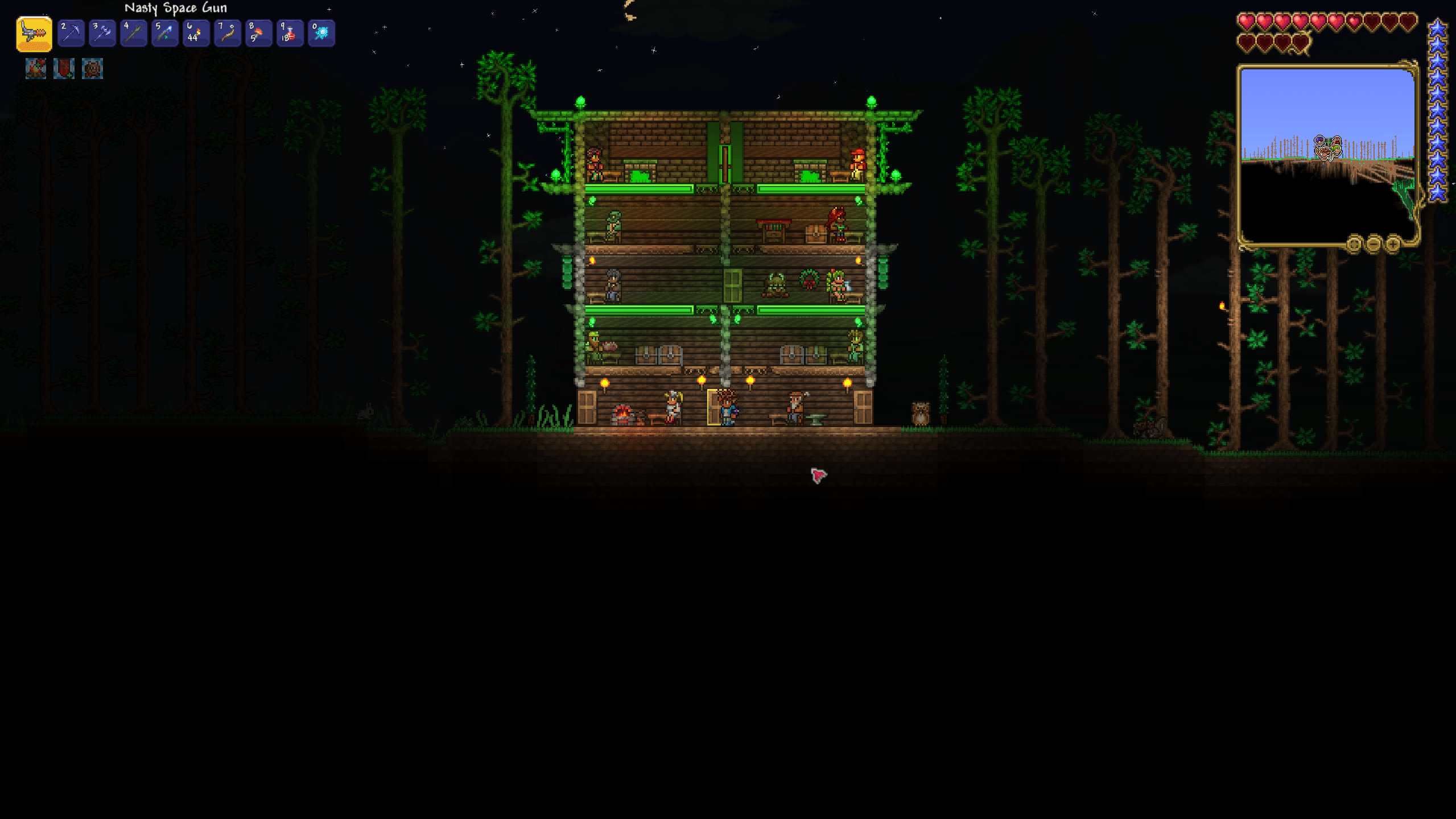 A house I made "with my friend" last Christmas (he placed a chest and