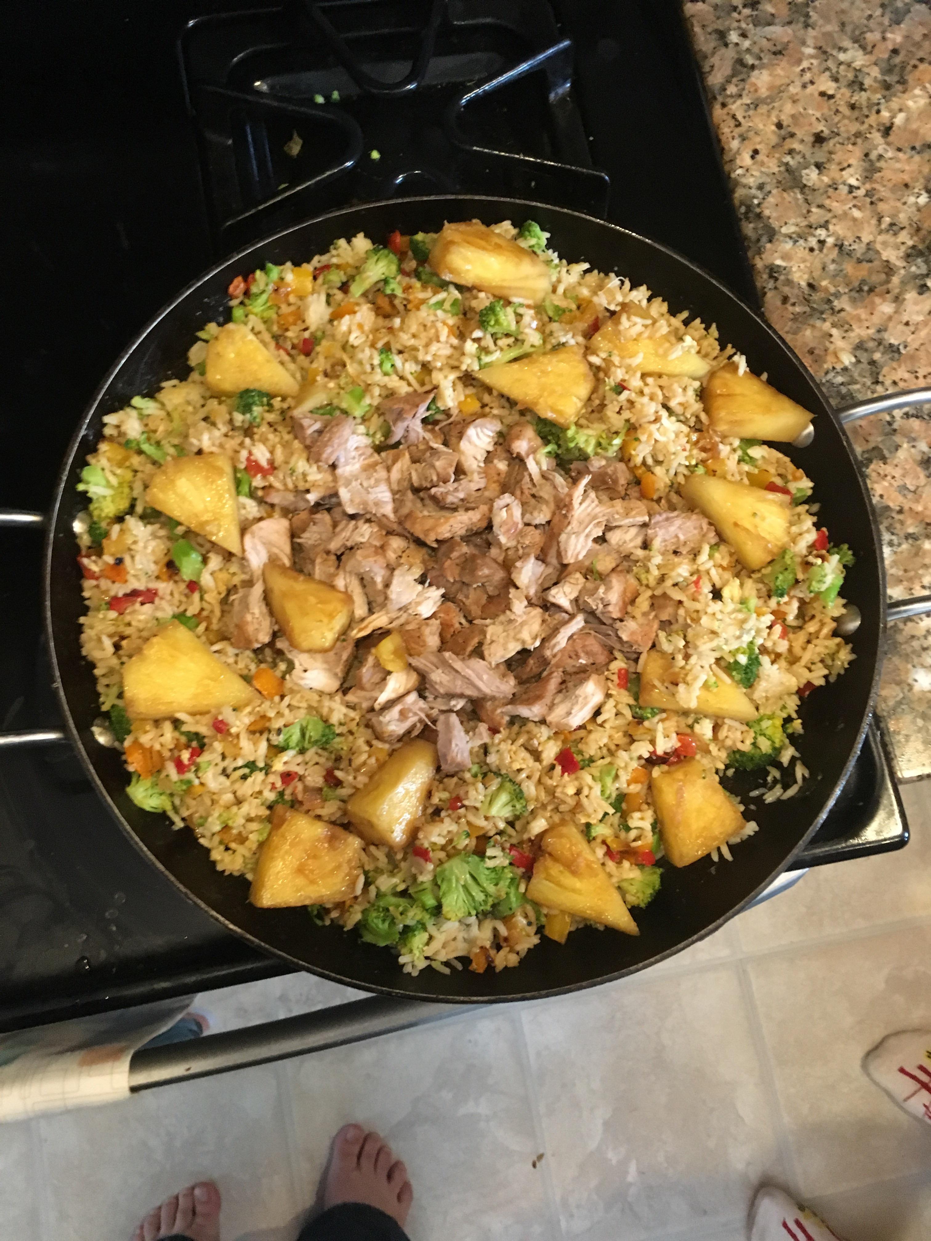 [I Ate] Pineapple pork fried rice . r/food