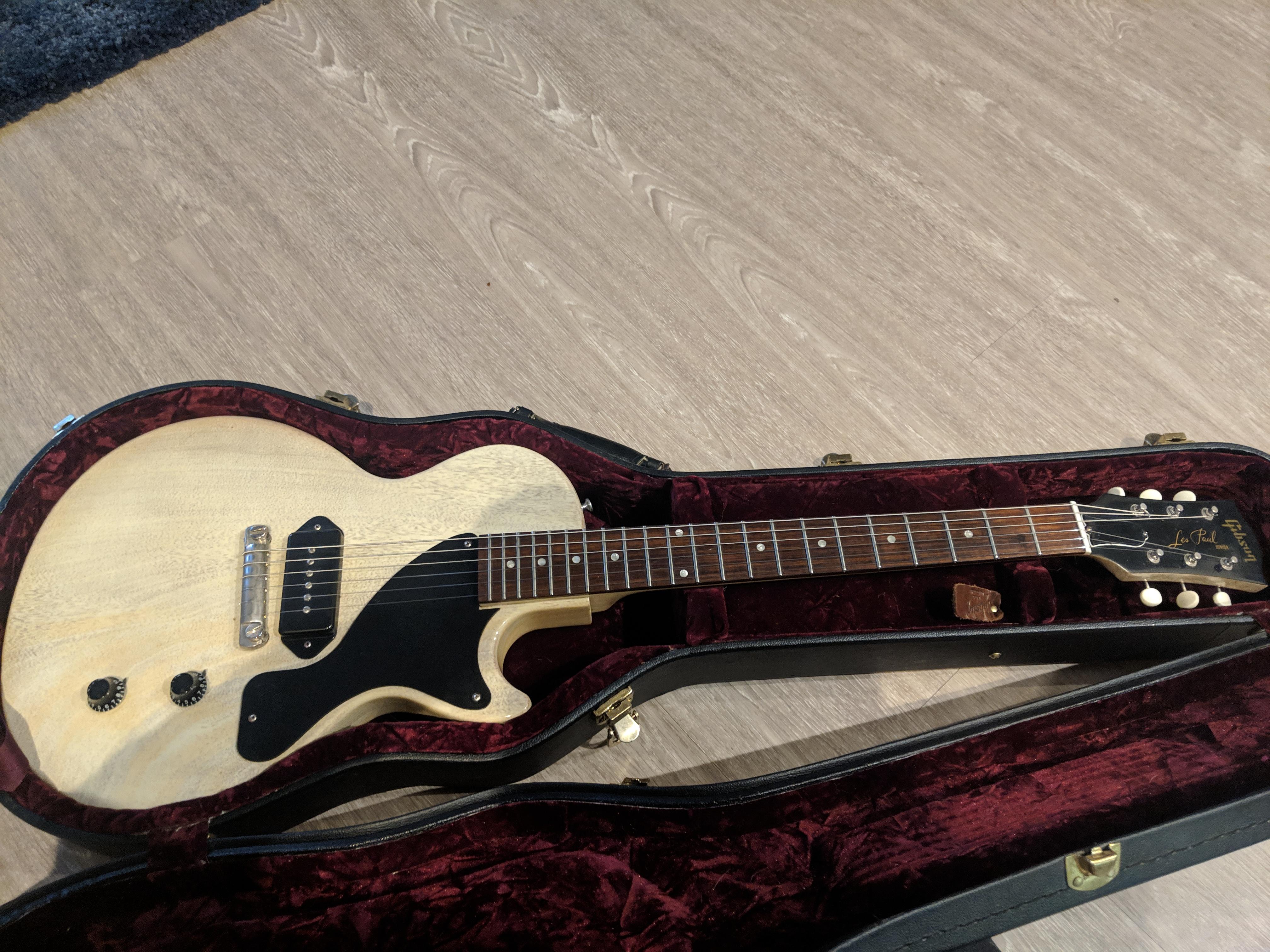 Just got the my guitar of my dreams 😁. '57 Reissue Les Paul Jr in white