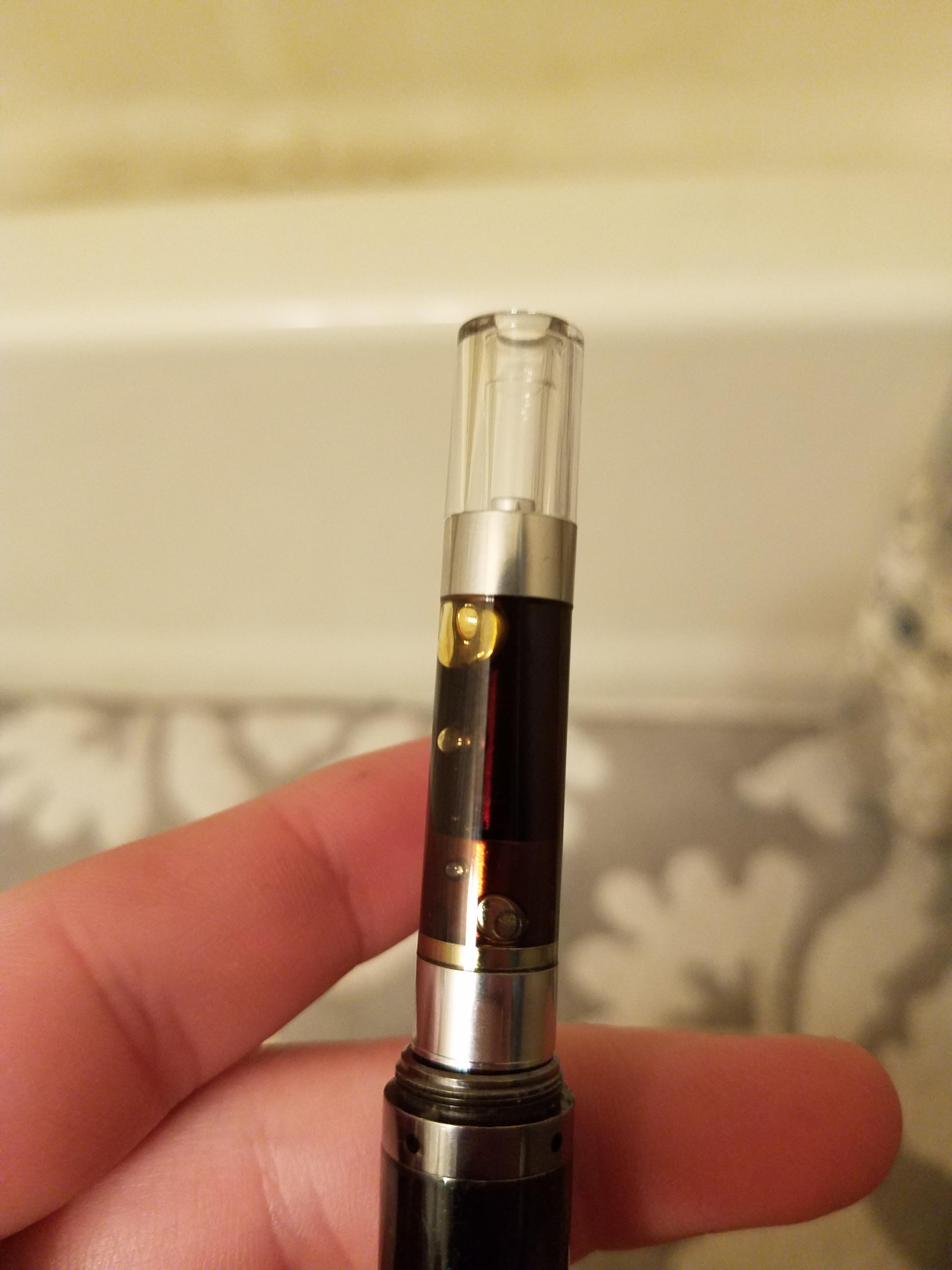 Is this dark cartridge fake? r/weed