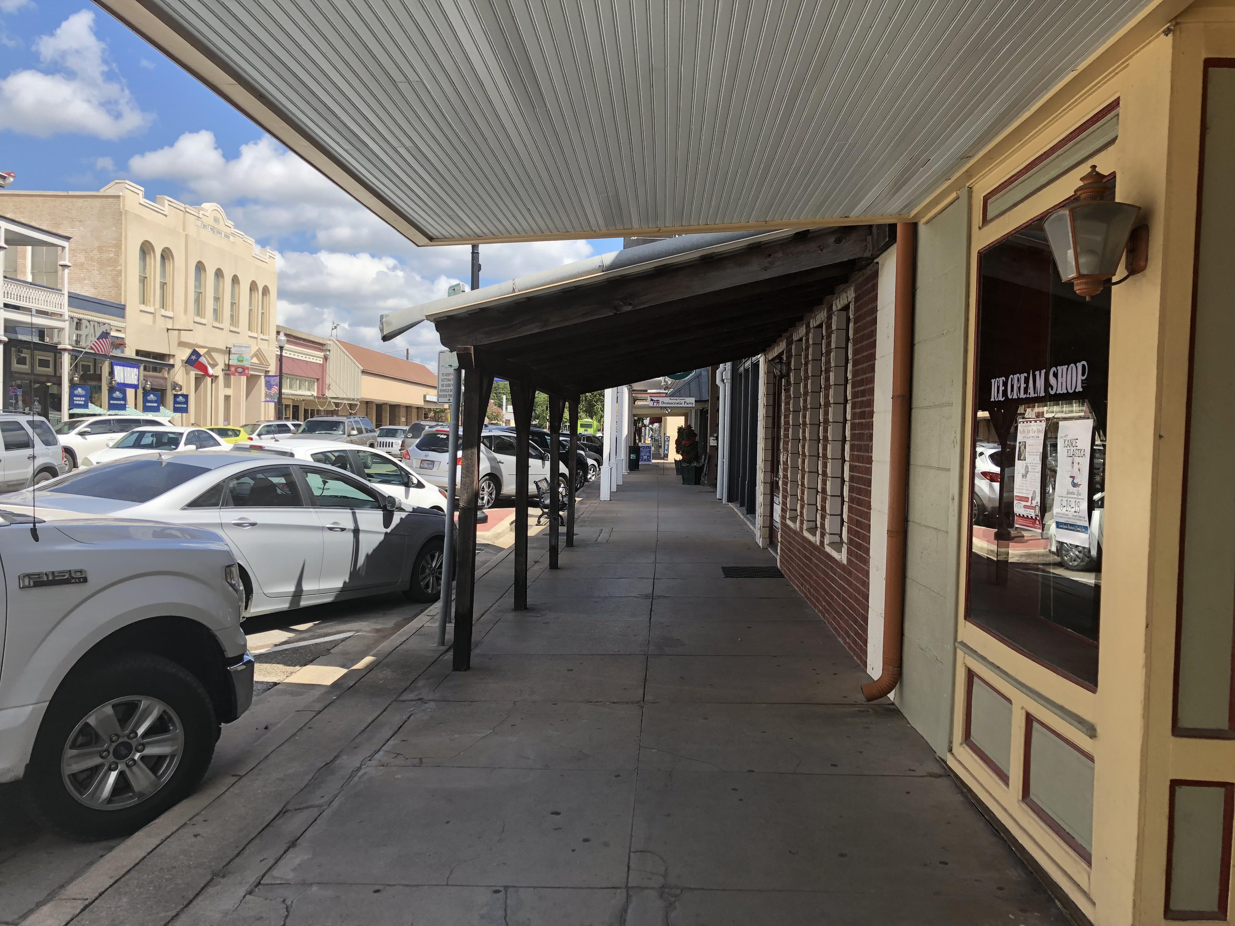 Texas Main Street r/texas