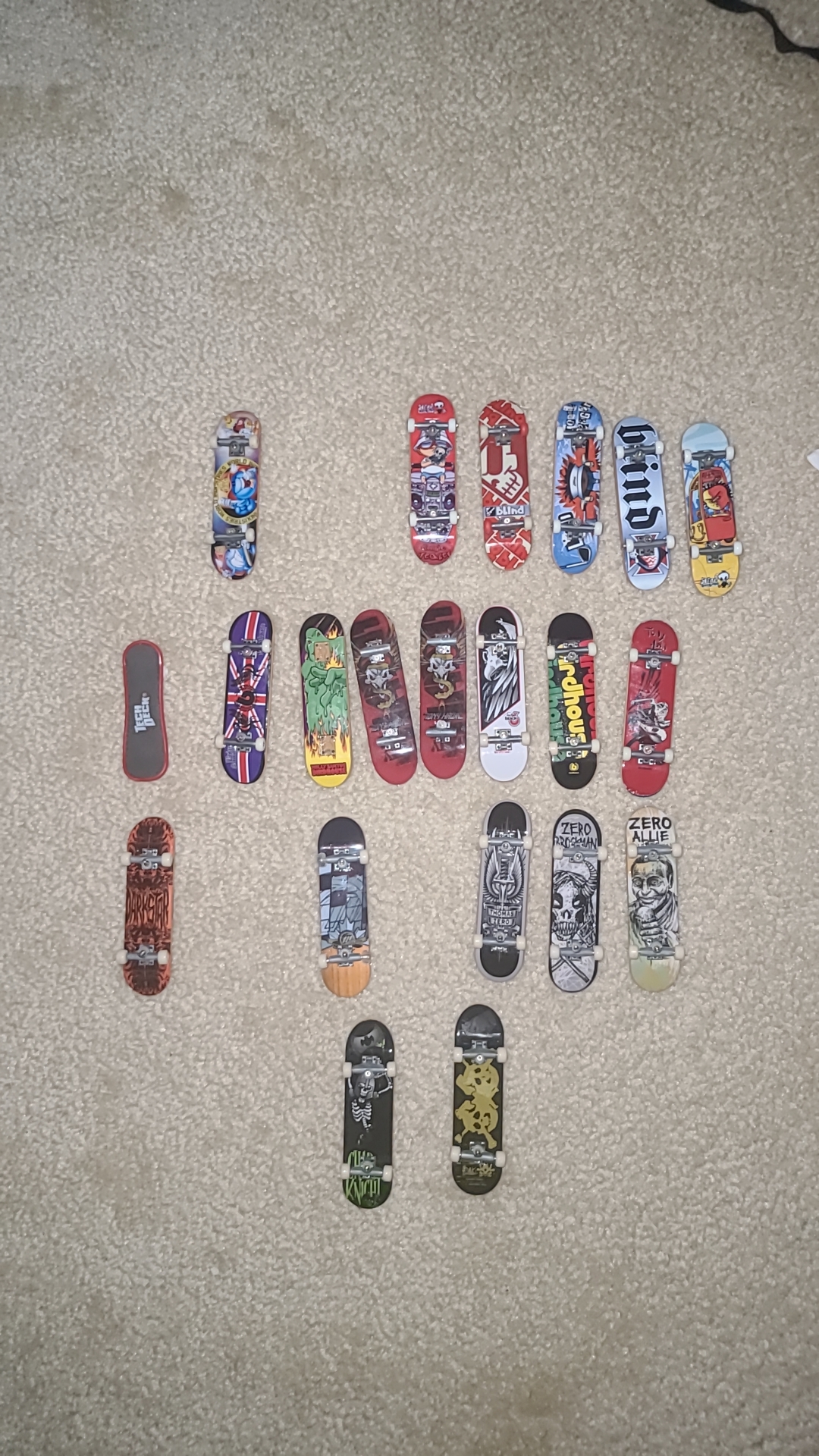 Found a bunch of my old Tech Decks from when I was a kid from the early
