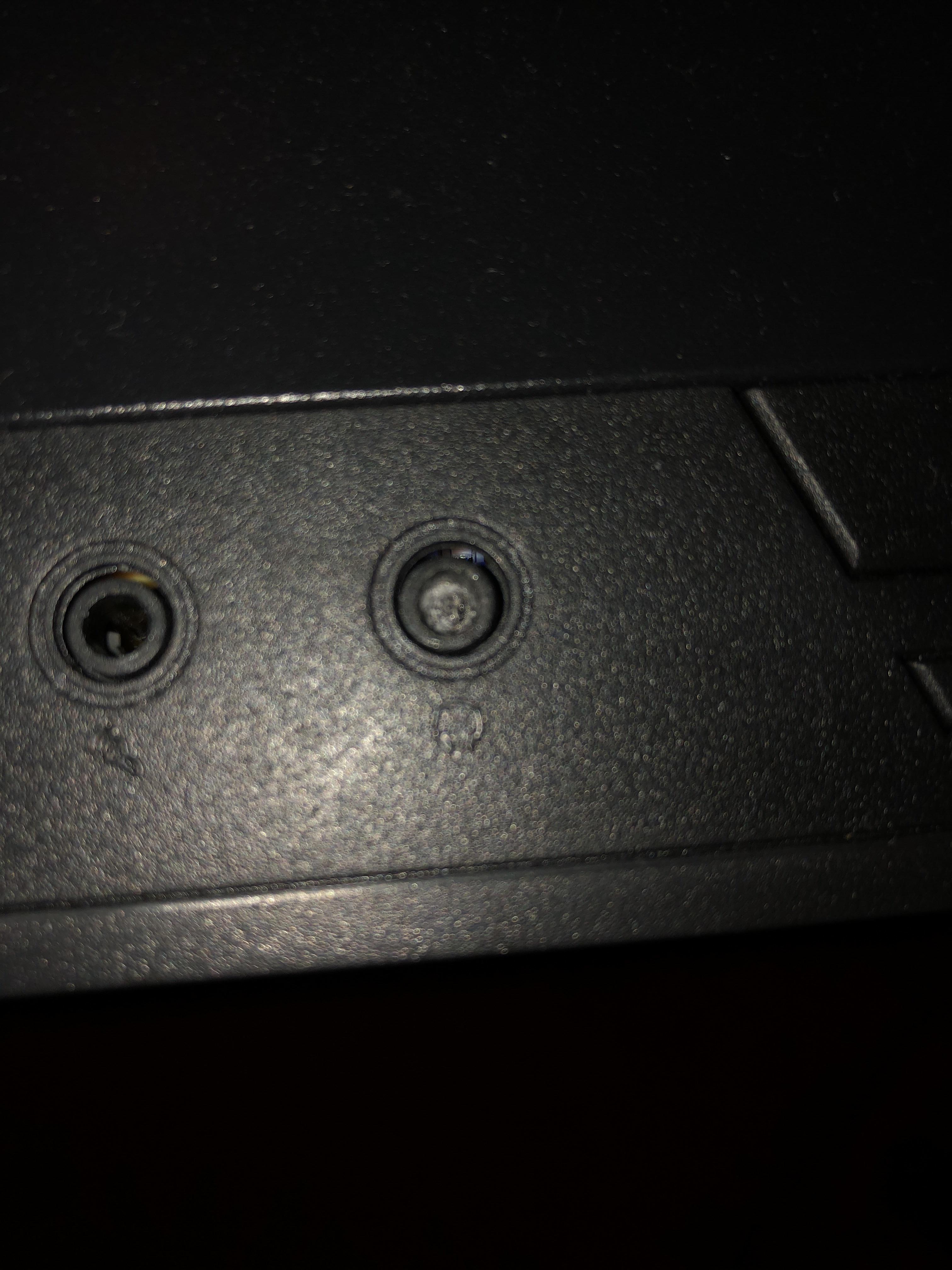 So my headphone jack snapped and got stuck I tried the super glue