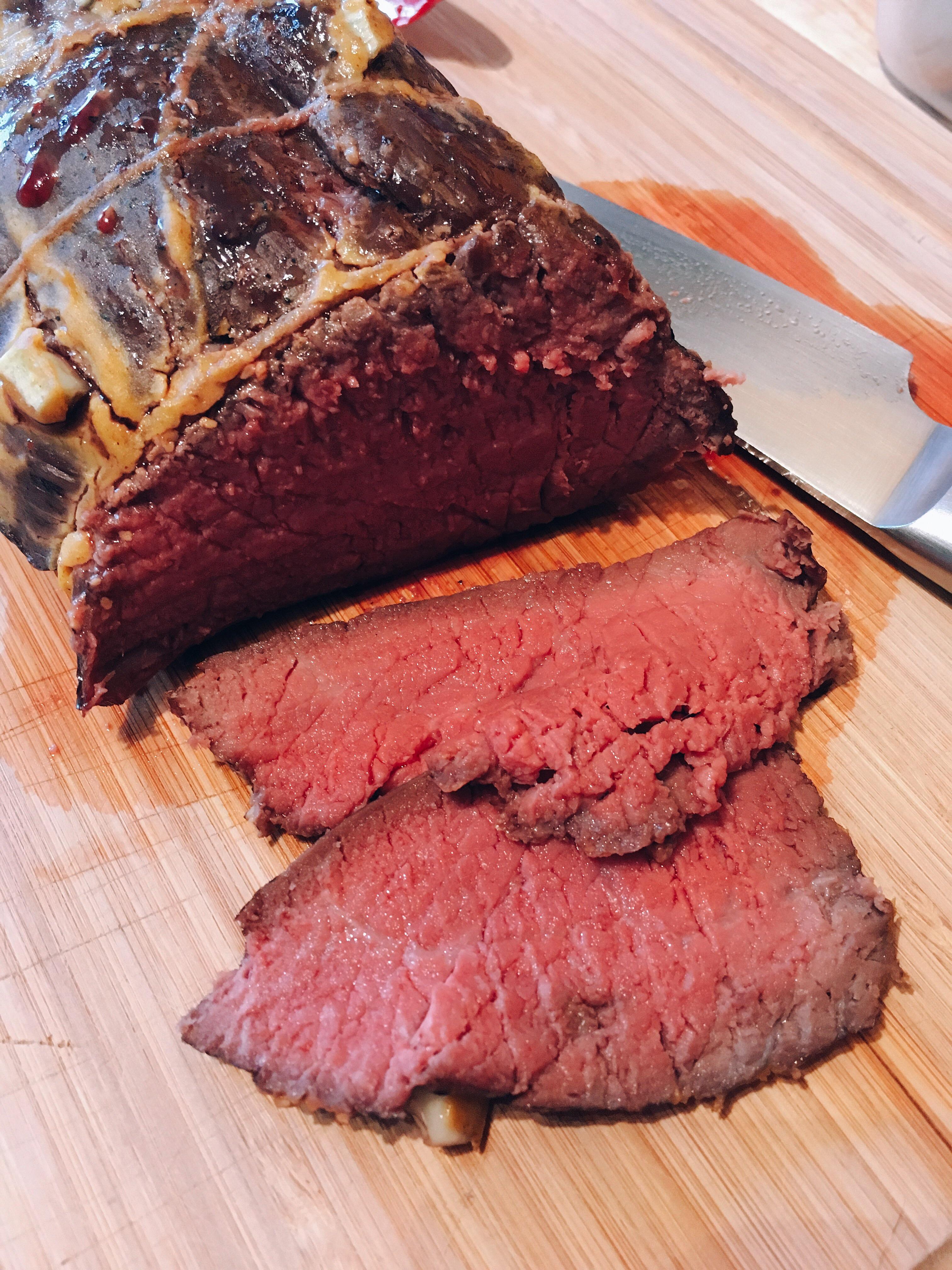 [homemade] Roast beef with garlic and dijon mustard r/food