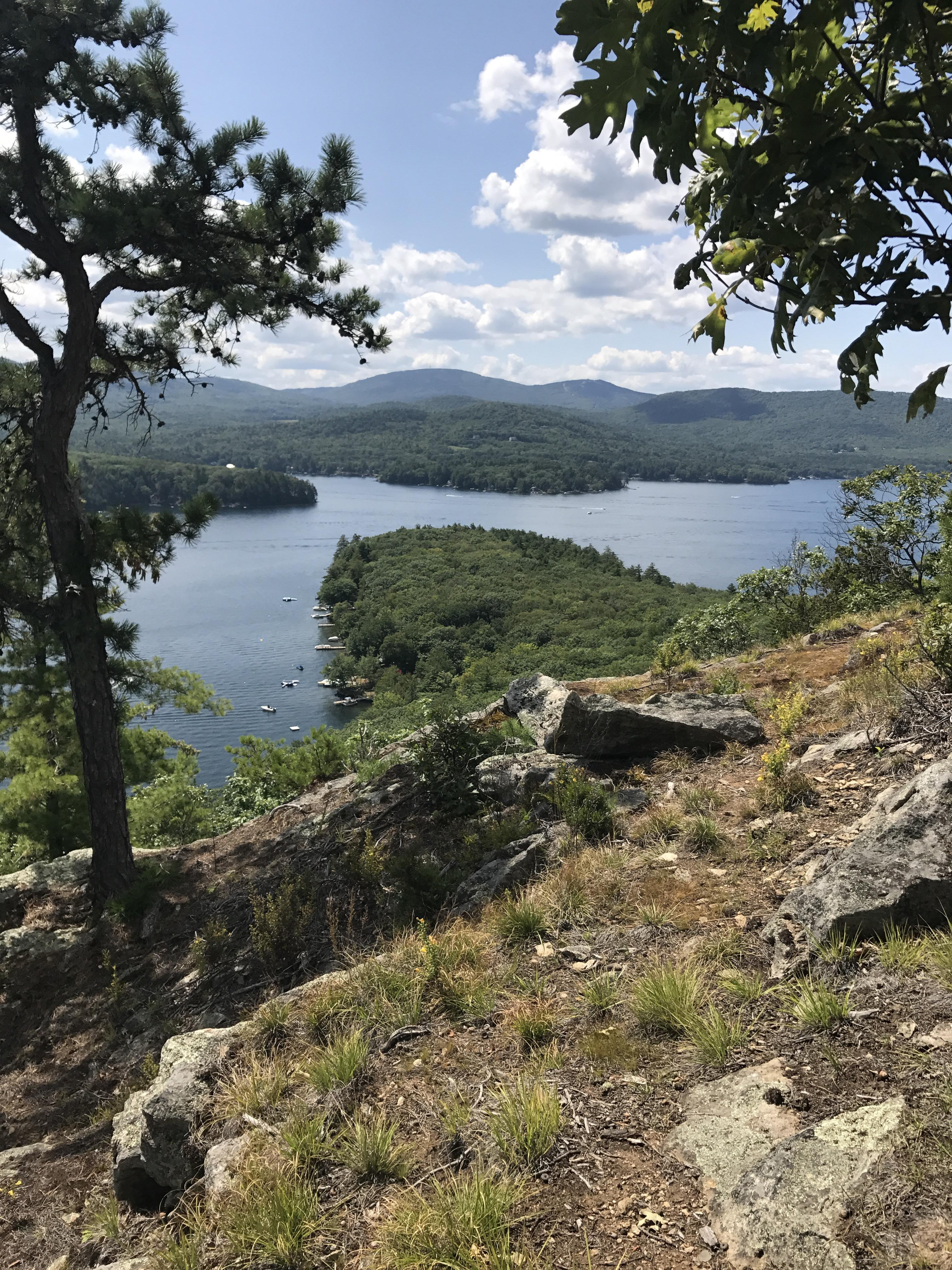 Rattlesnake island Alton NH. Is worth the hike. [OC] [3280x2280] r