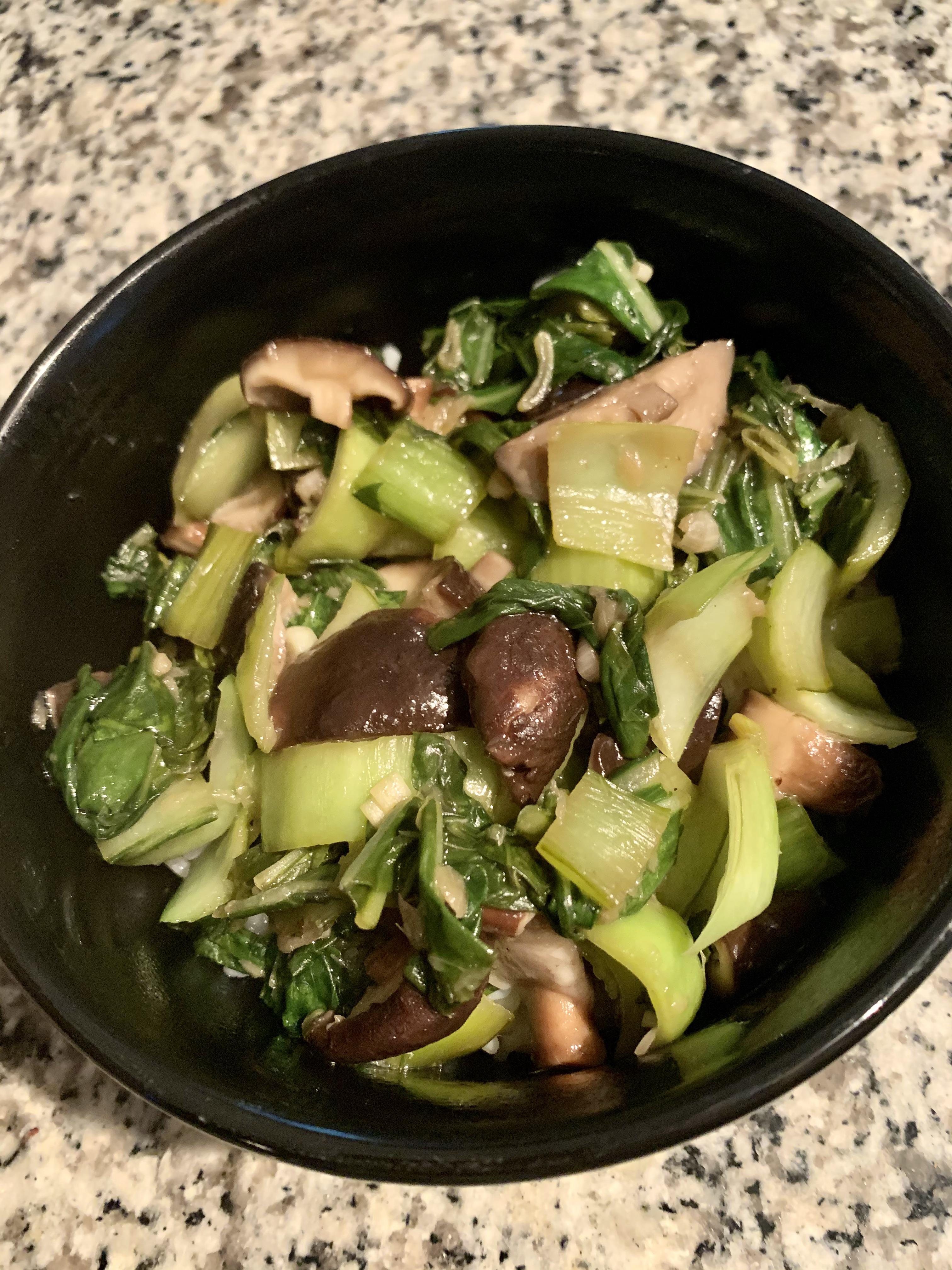 Bok choy and shiitake stir fry with a ginger scallion sauce r/vegetarian
