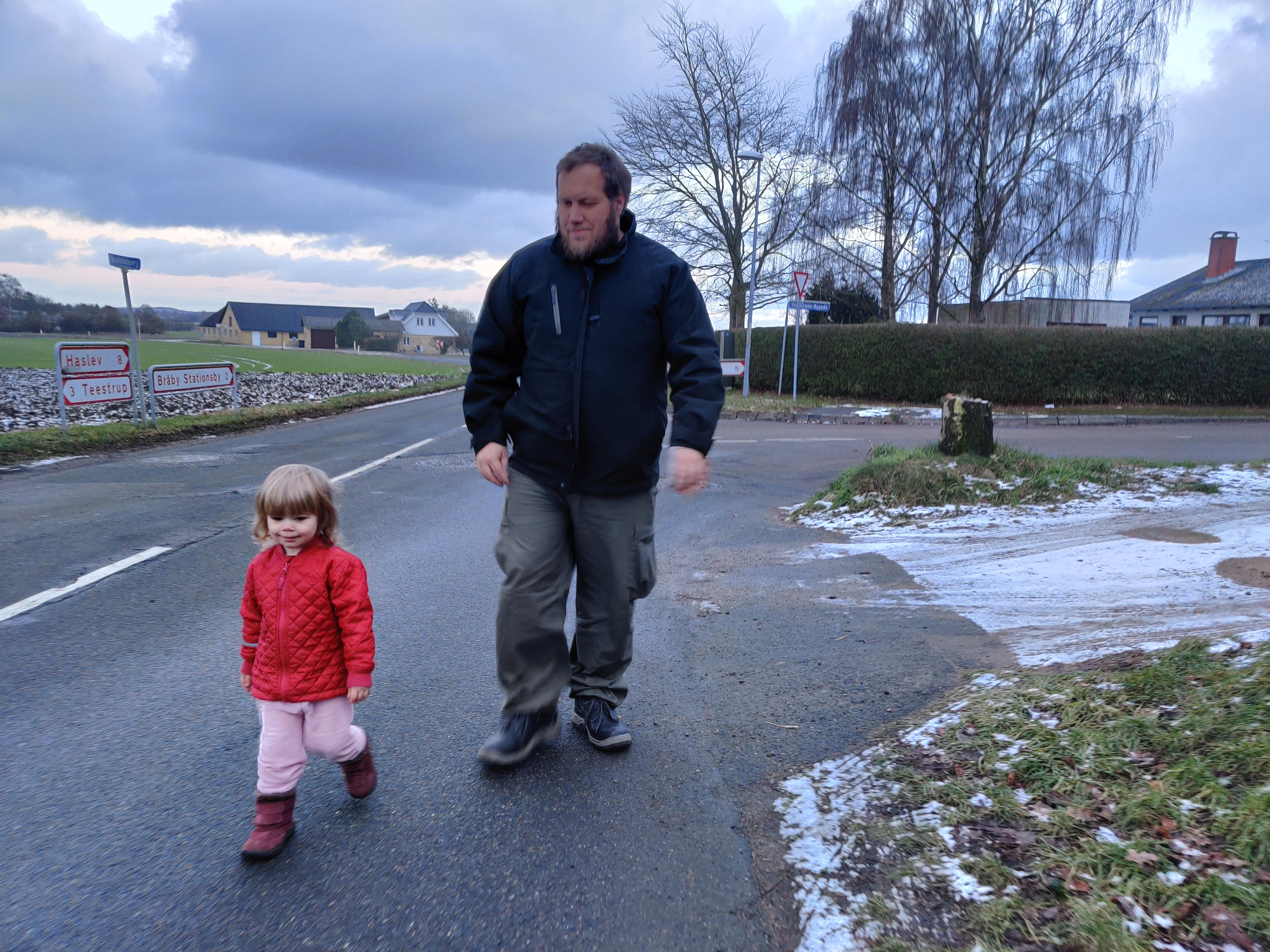 Making a online photo album to share with the family. r/daddit