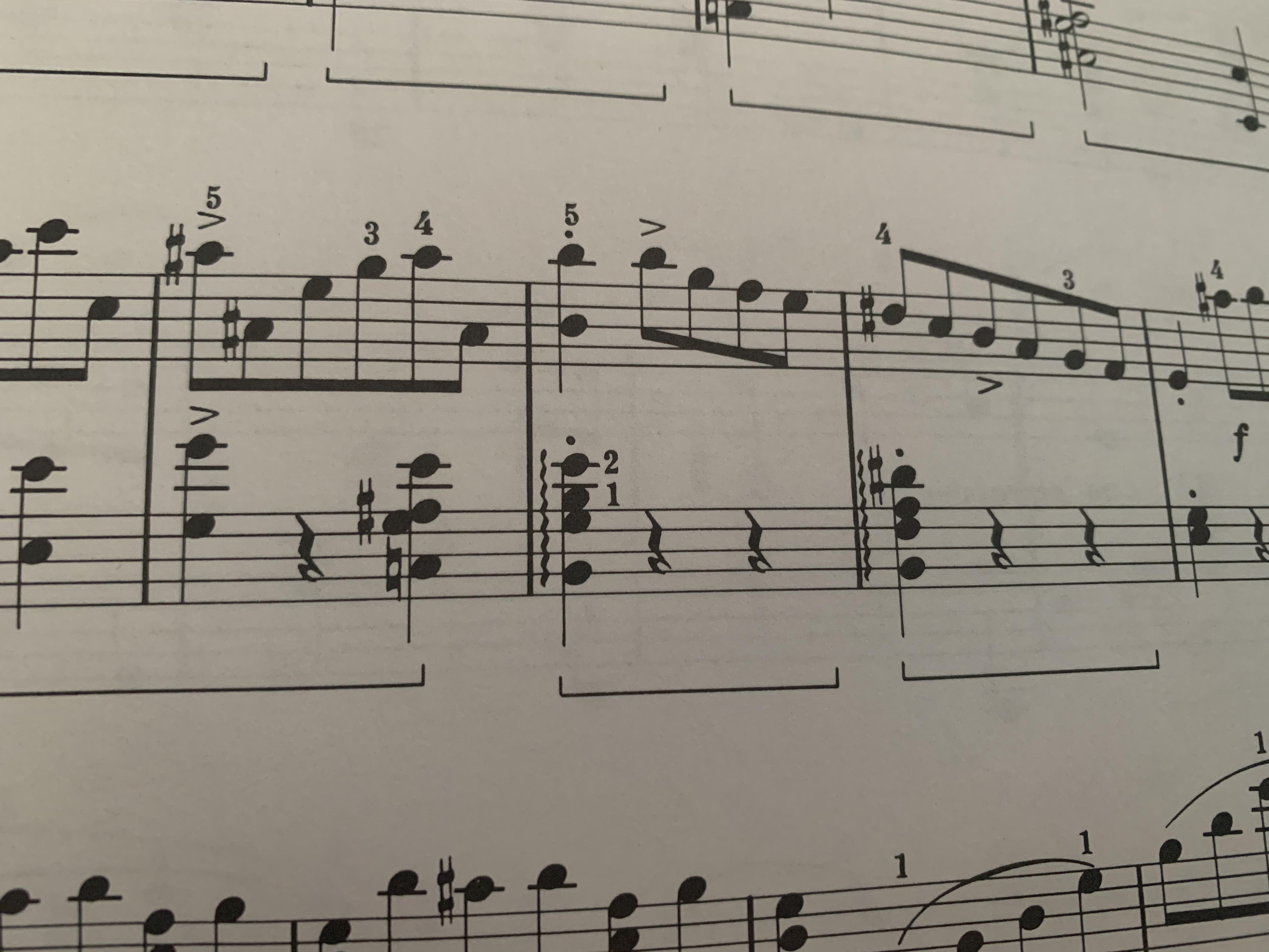 How to play this passage in Waltz in E minor, Chopin, with no mistakes