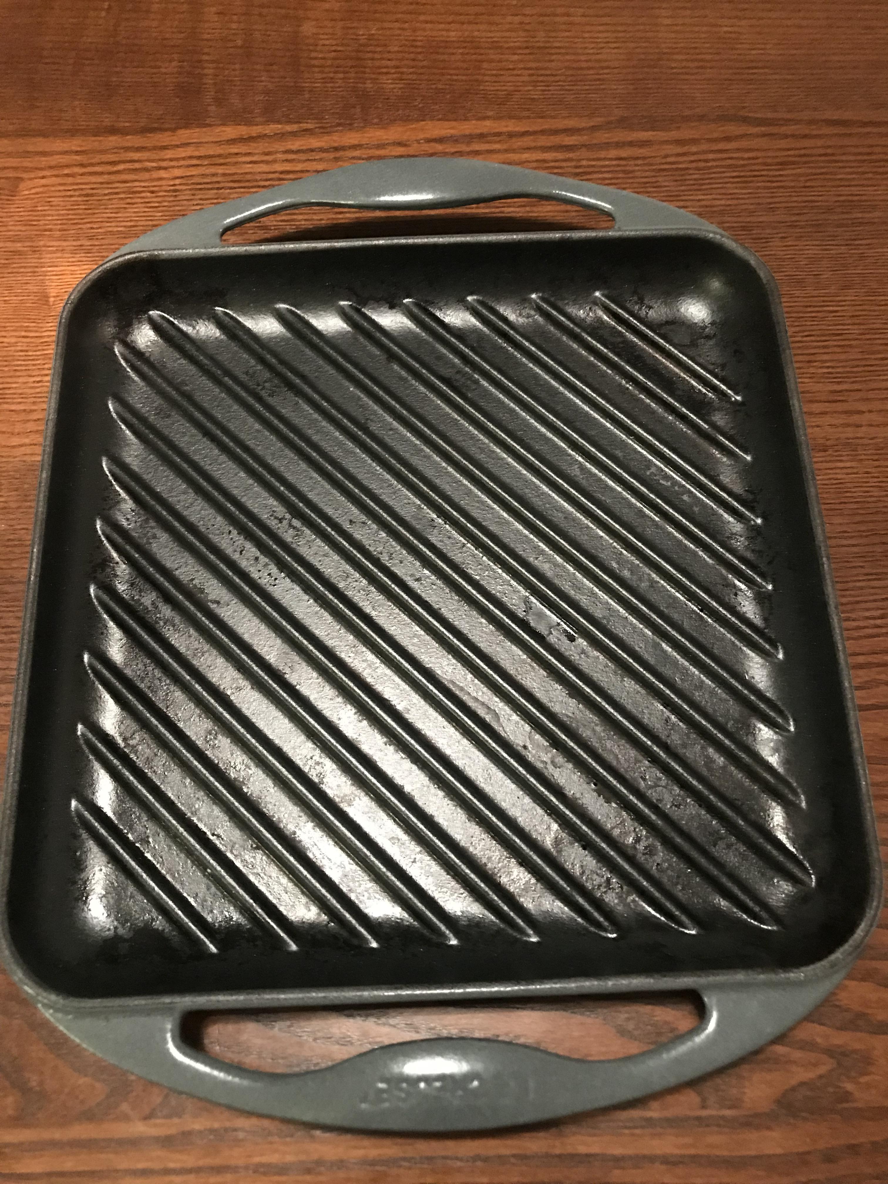 Le Creuset grill pan found for £6.50 happy days r/ThriftStoreHauls