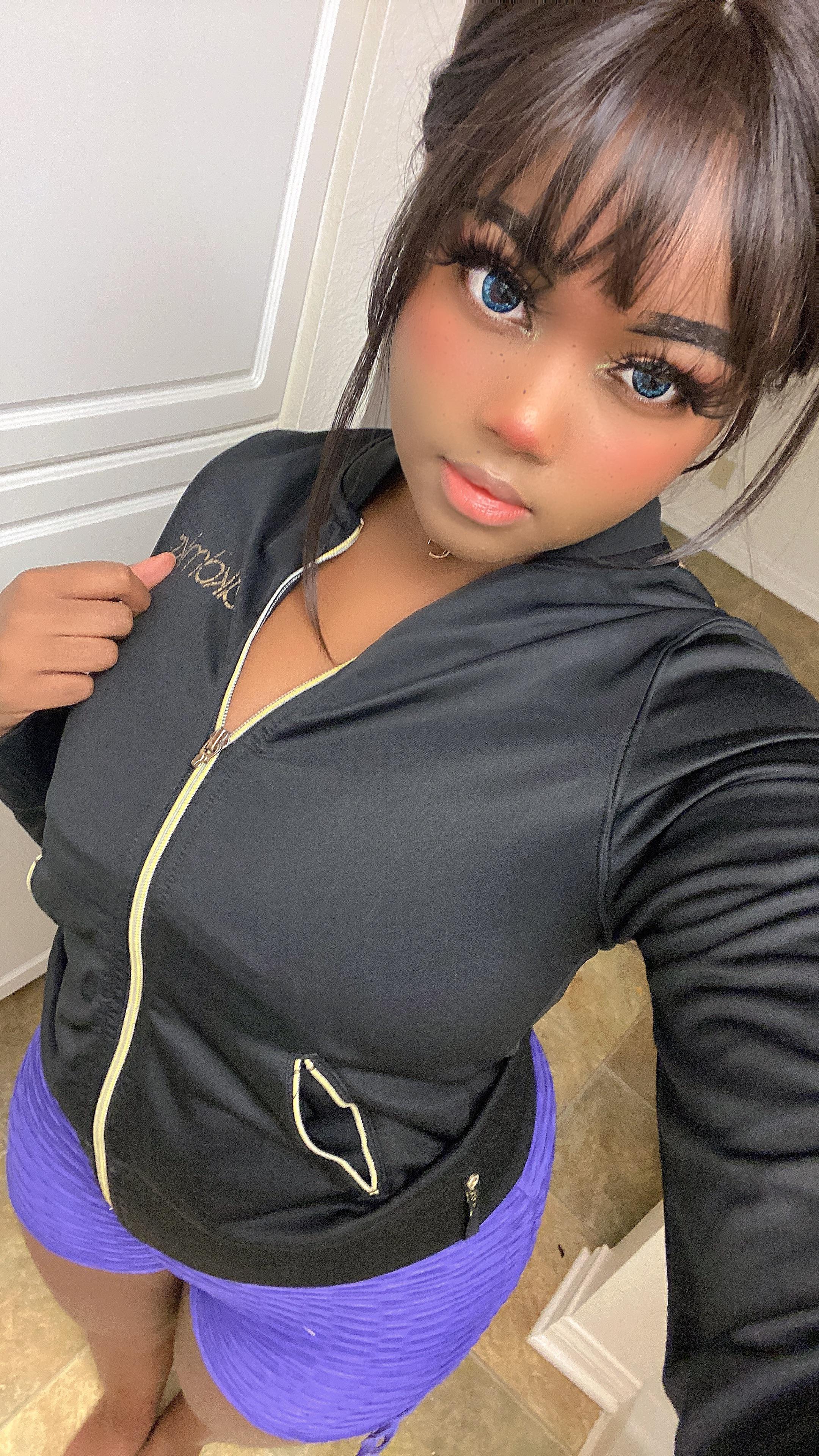 Jada (@jadathedoll) : GRAMBADDIES