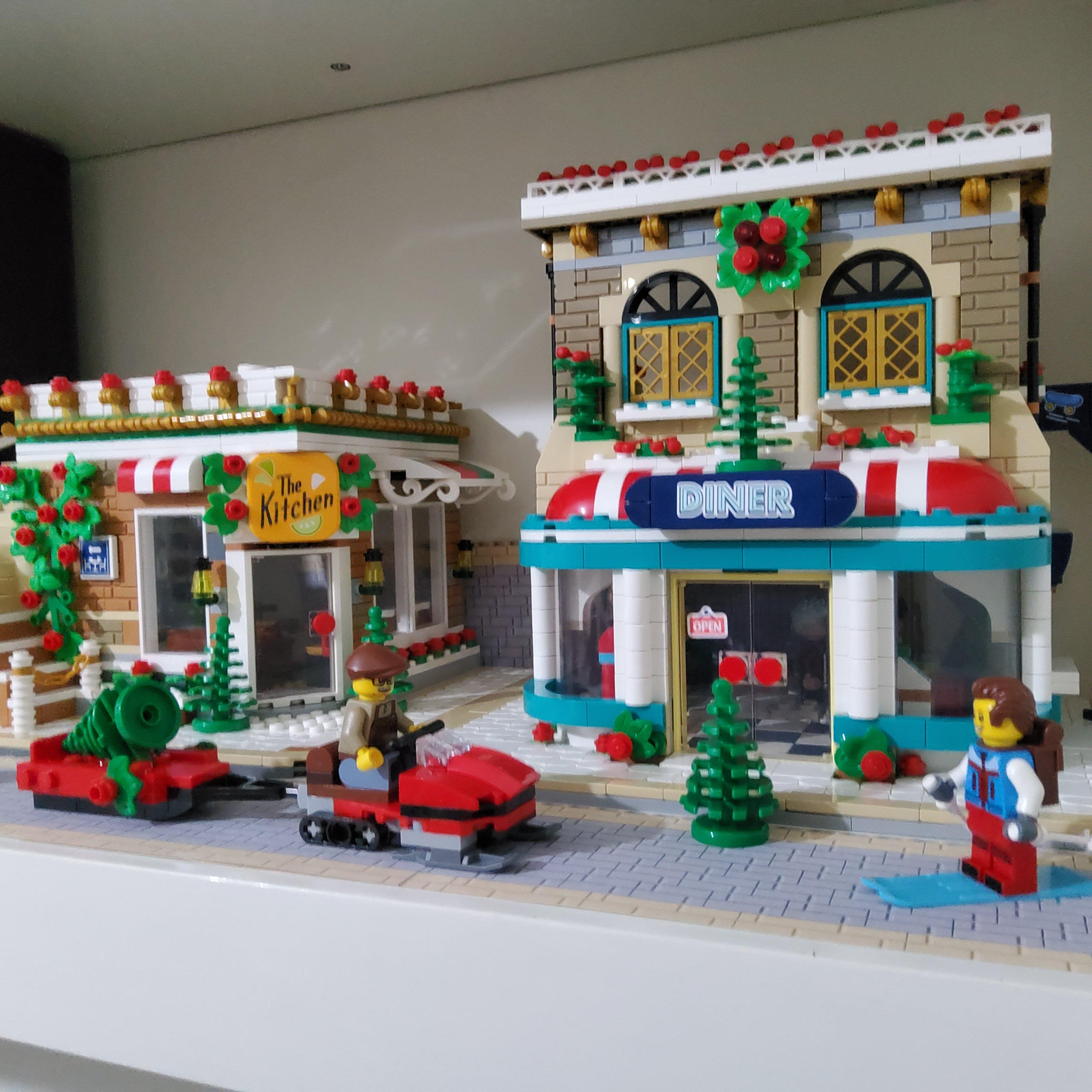 Starting to put things together.. r/LEGOWinterVillage