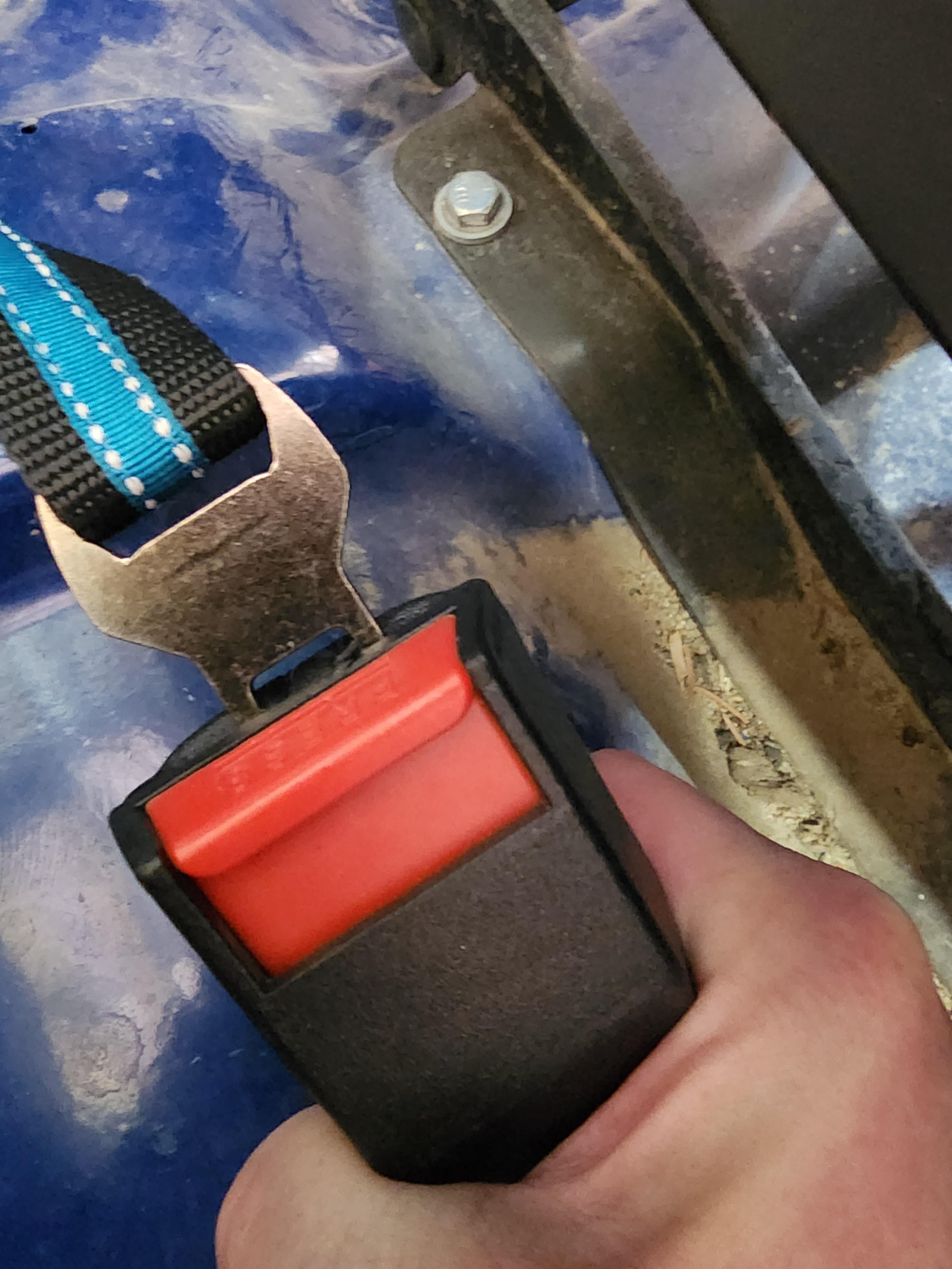 Seat belt stuck r/AskAMechanic