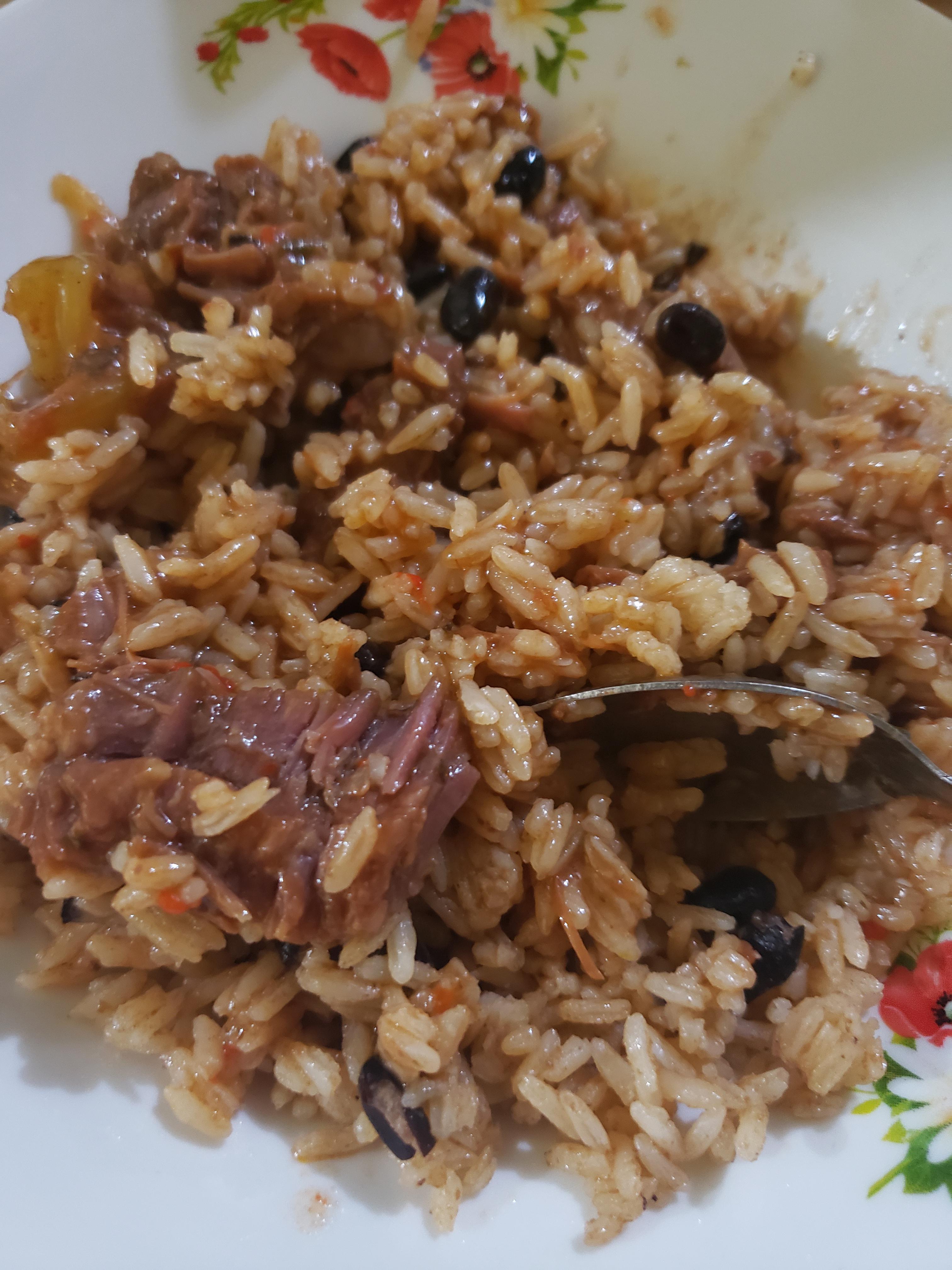 Delicious Black bean moro with beef the mrs made r/Dominican