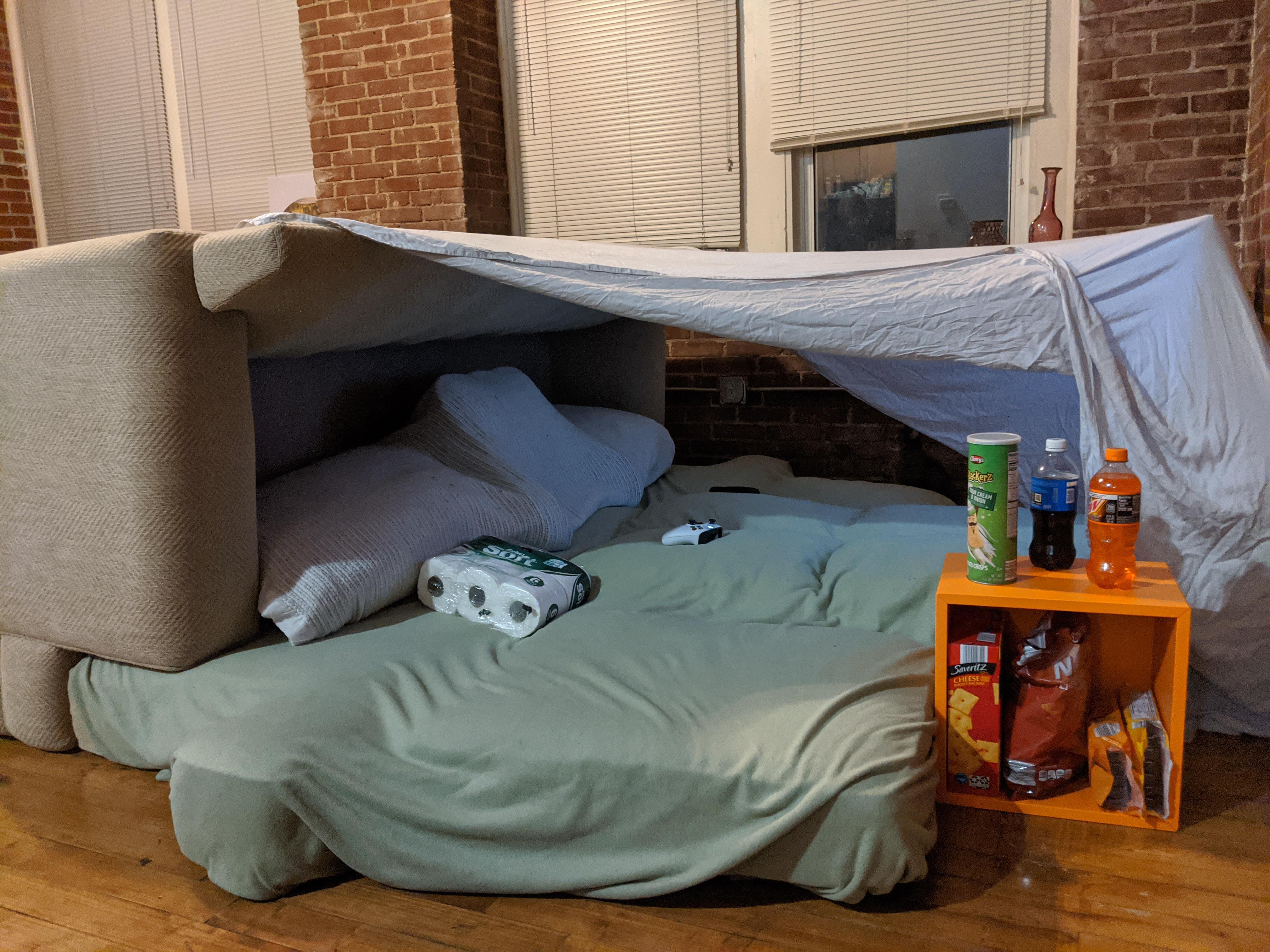 Time to man the quarantine fort! r/pics