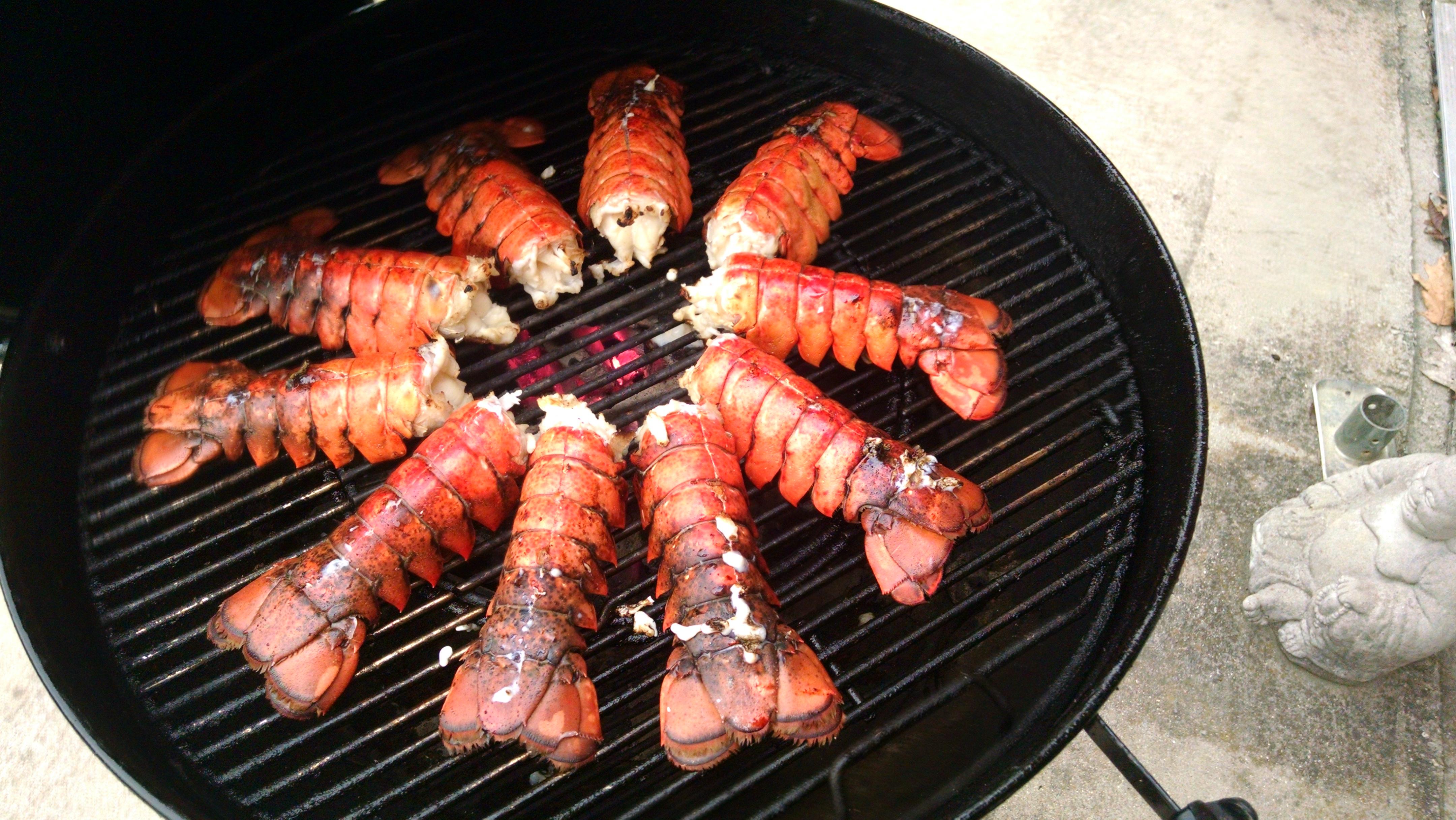 Lobster tails om the weber [4320 x 2432] r/FoodPorn
