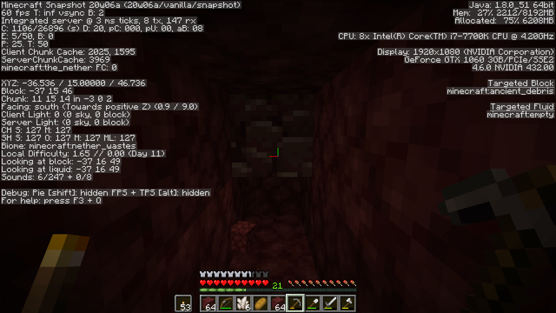 I just found my first ancient debris after only 20 minutes! r/Minecraft