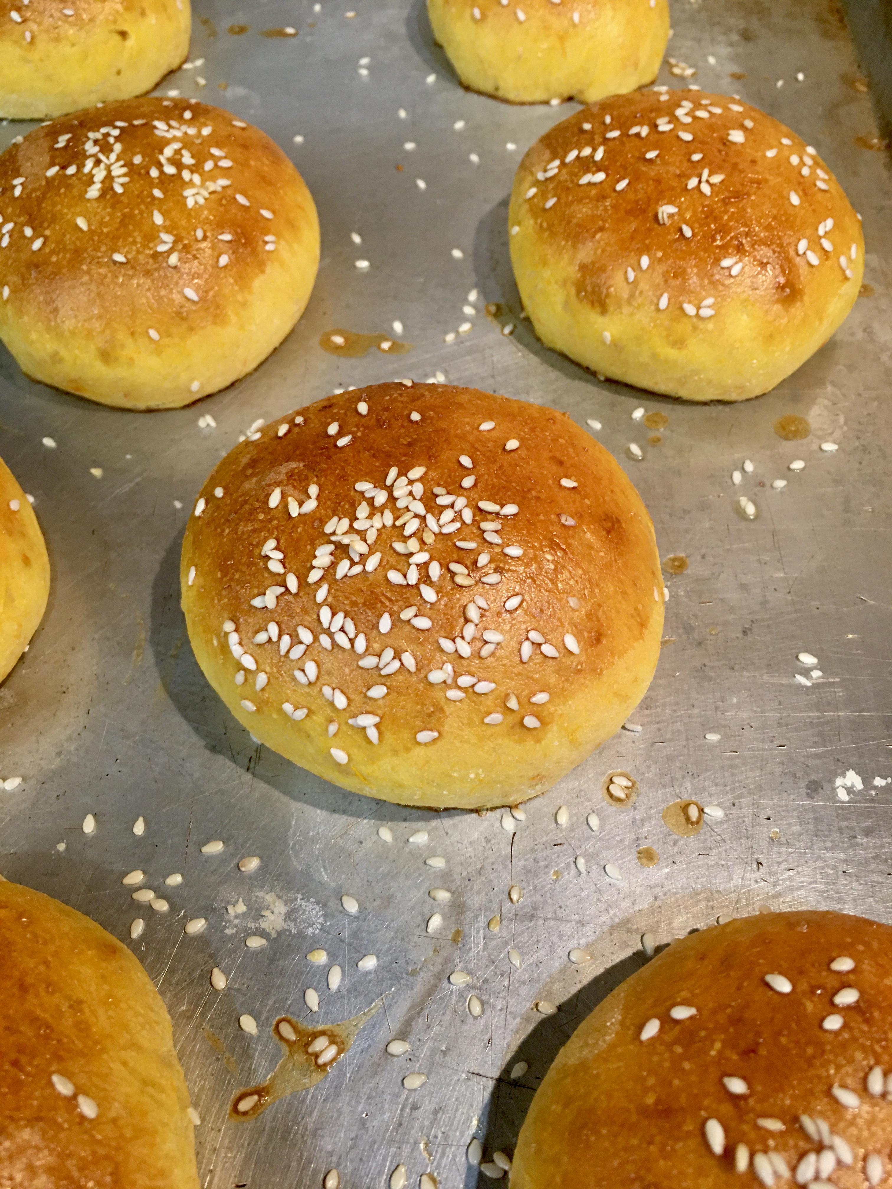 [Homemade] Sweet Potato Burger Bun r/food