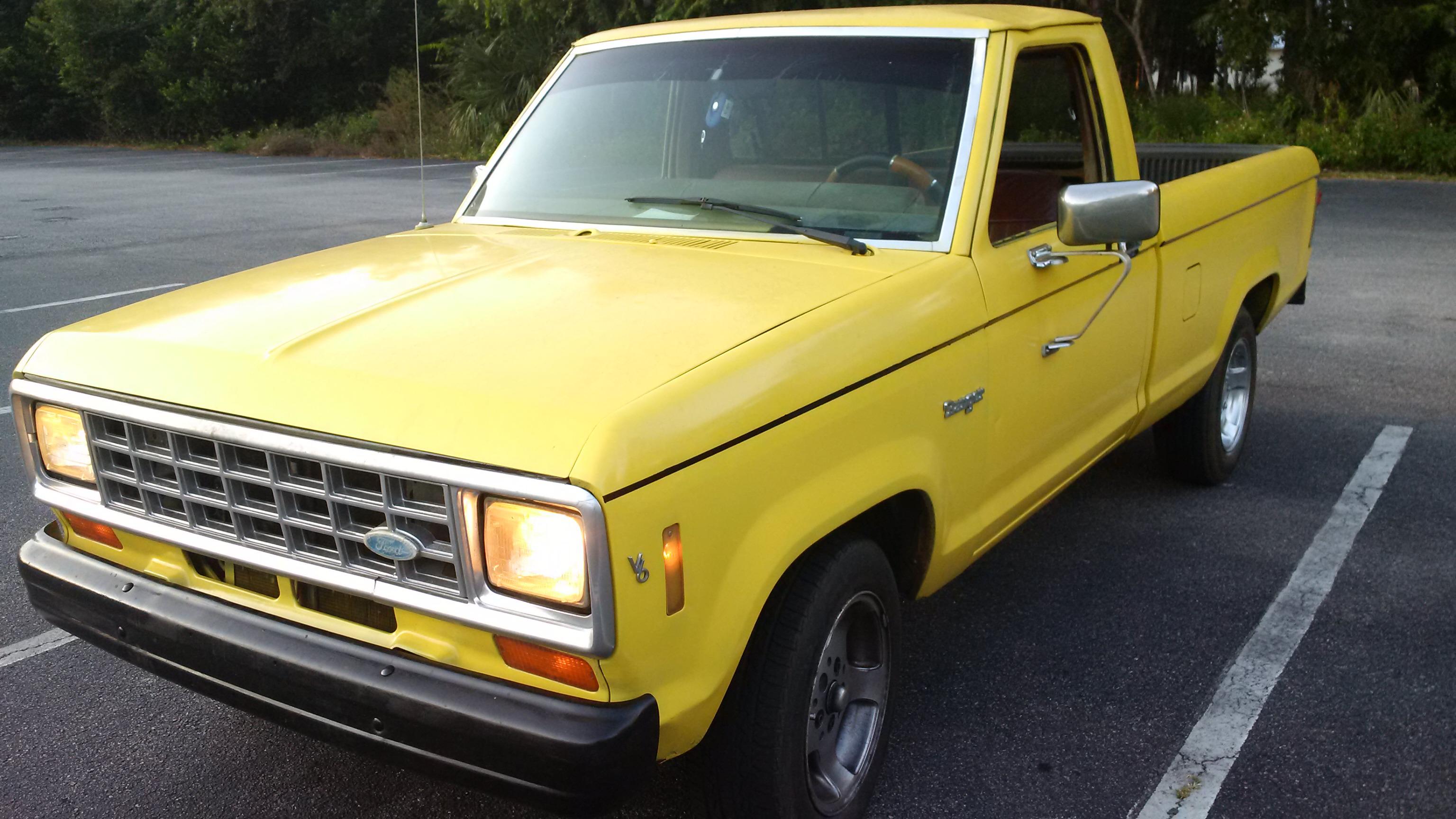 My 1984 Ranger. V6 5Speed. This is my 900 project/beater truck. r/fordranger
