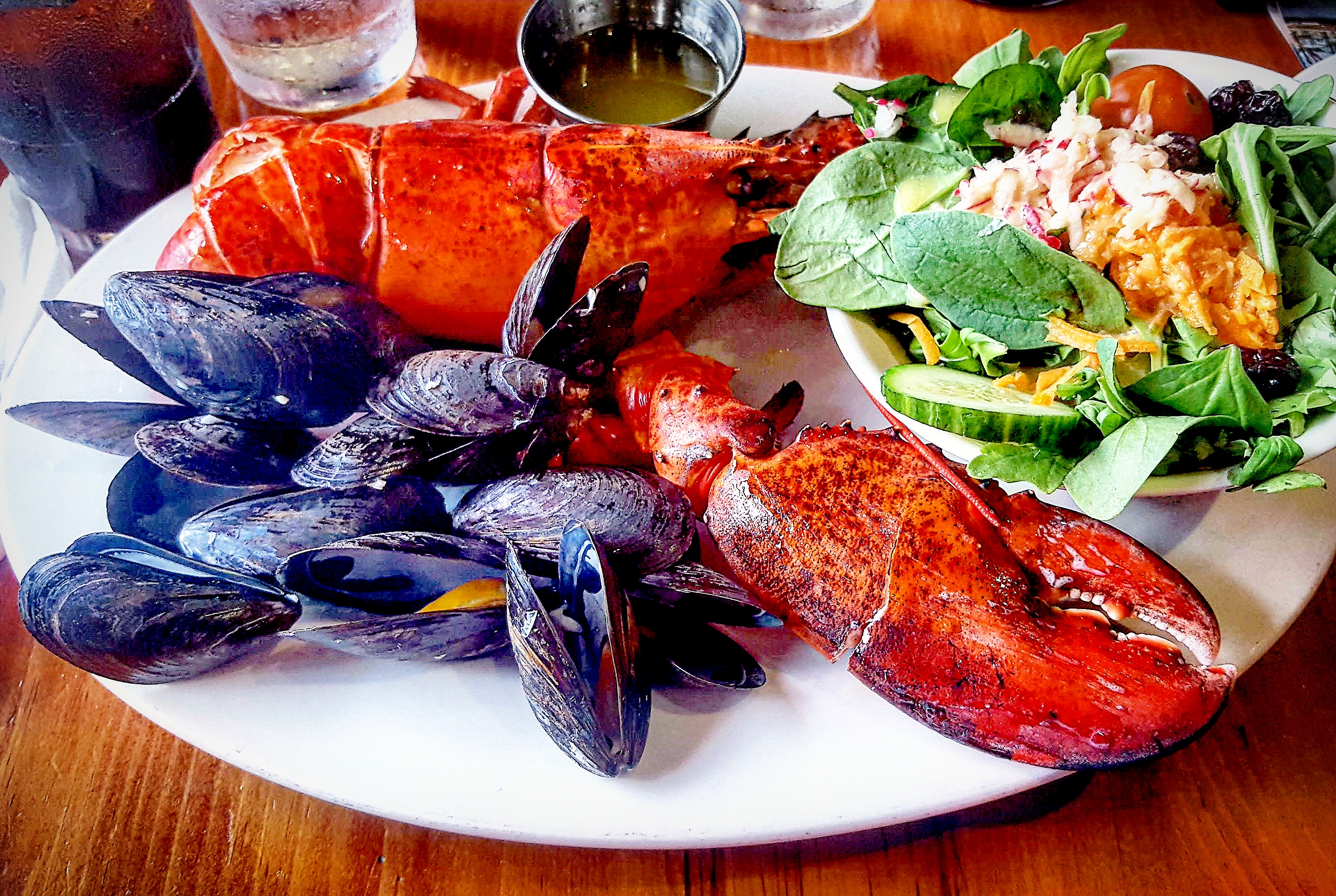 [I Ate] Lobster and Mussels in Lunenberg, Nova Scotia r/food