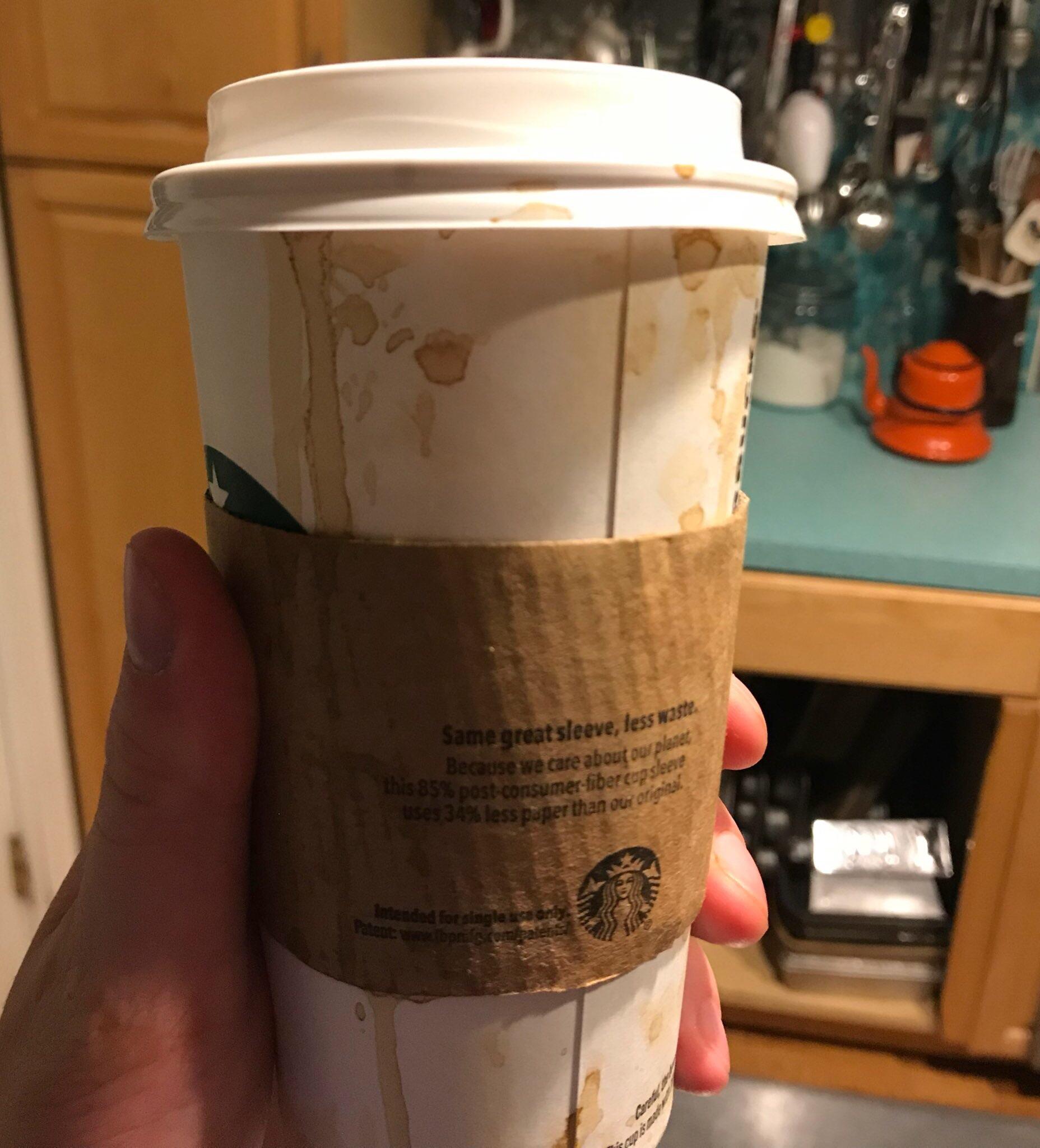 Starbucks lids leaking like sieves r/CrappyDesign