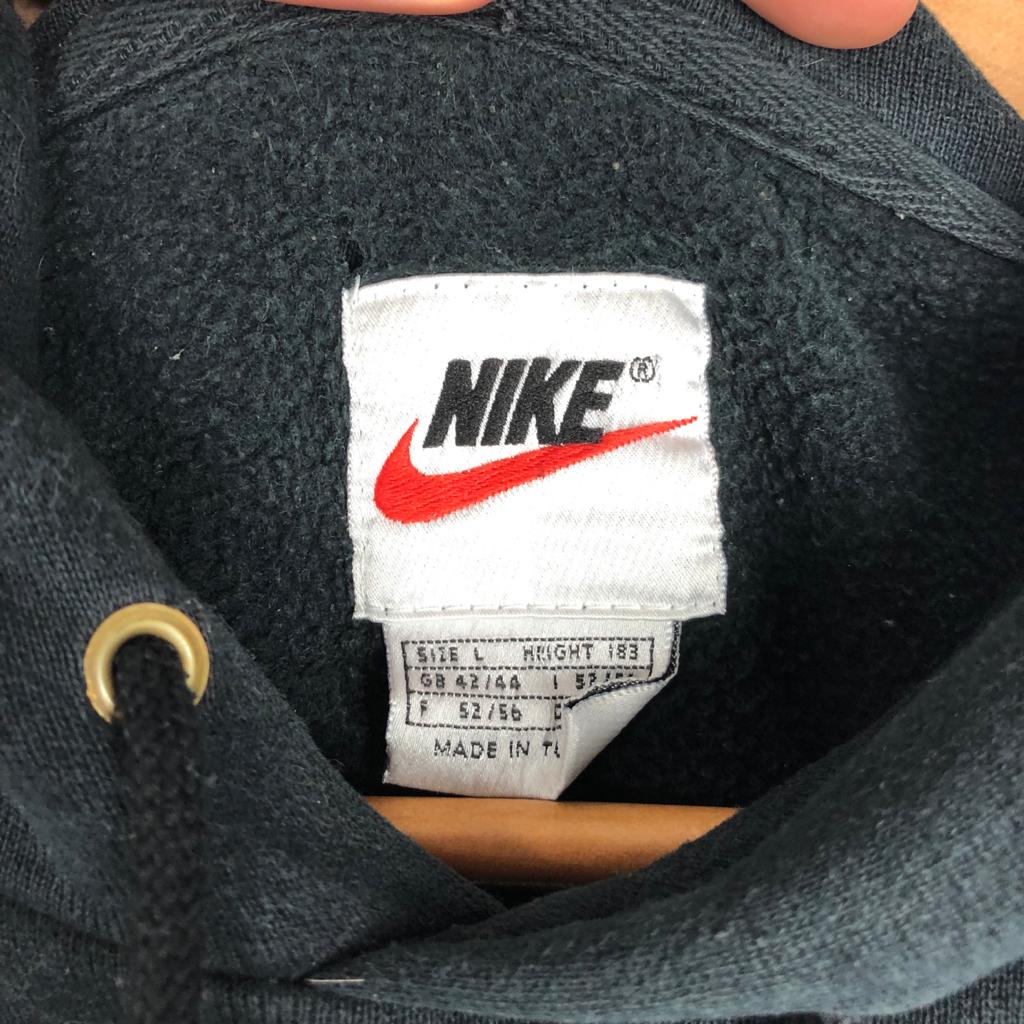 Anyone got any idea which era this Nike label is from and if it's worth