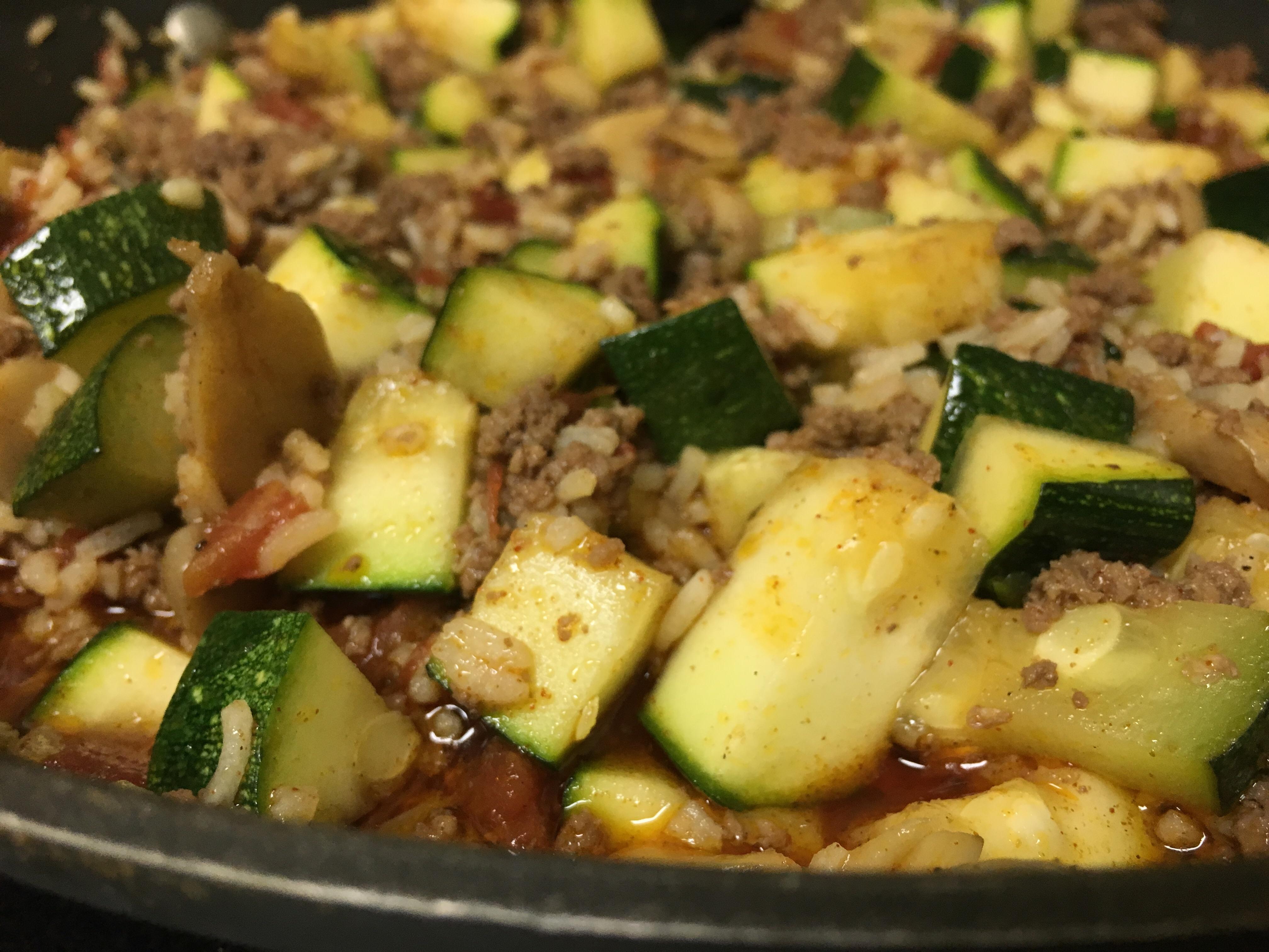 [Homemade] OneSkillet Meal Mexican Zucchini, Beef, and Rice r/food