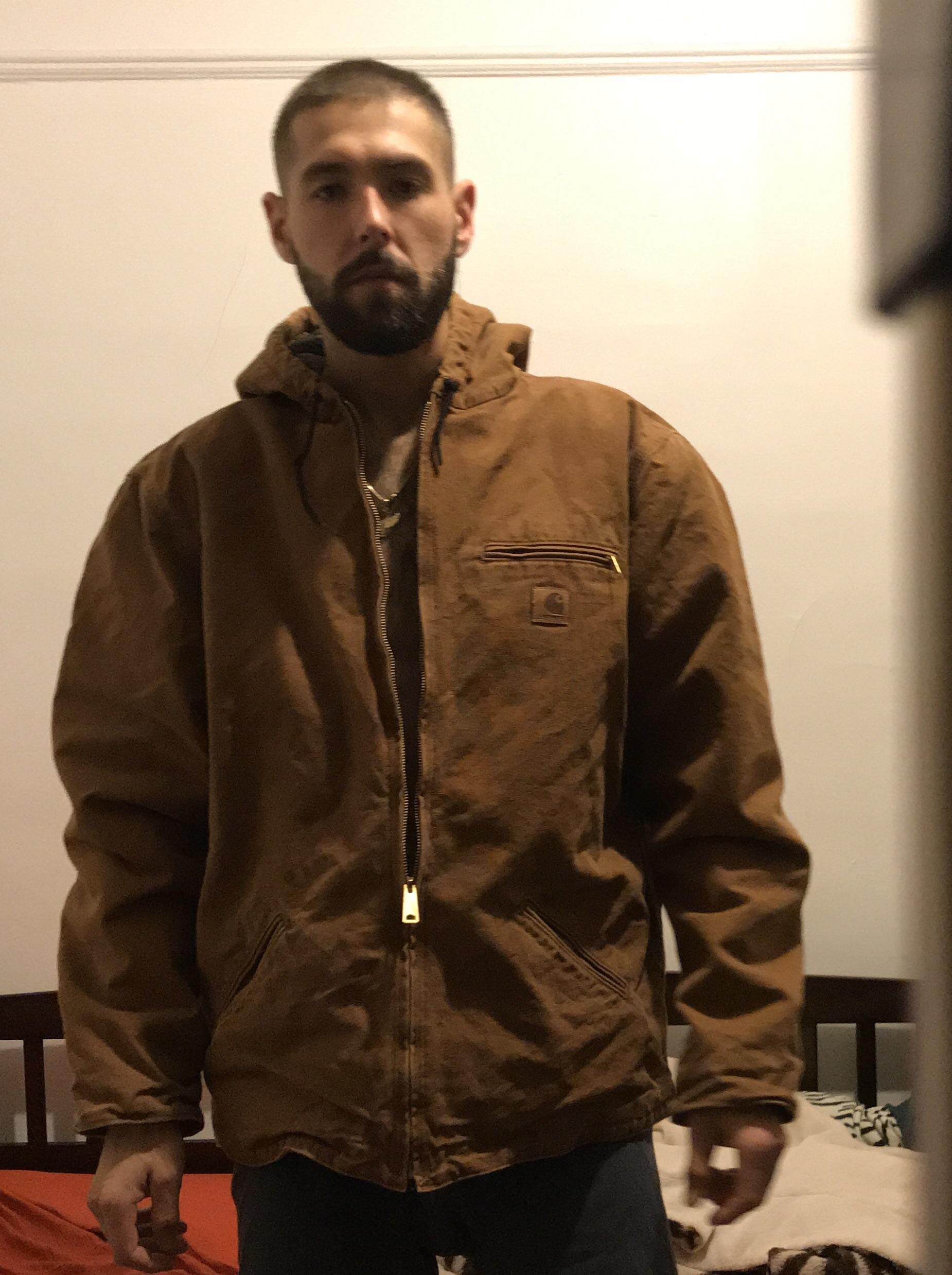Is this Carhartt jacket too big? r/Tailors