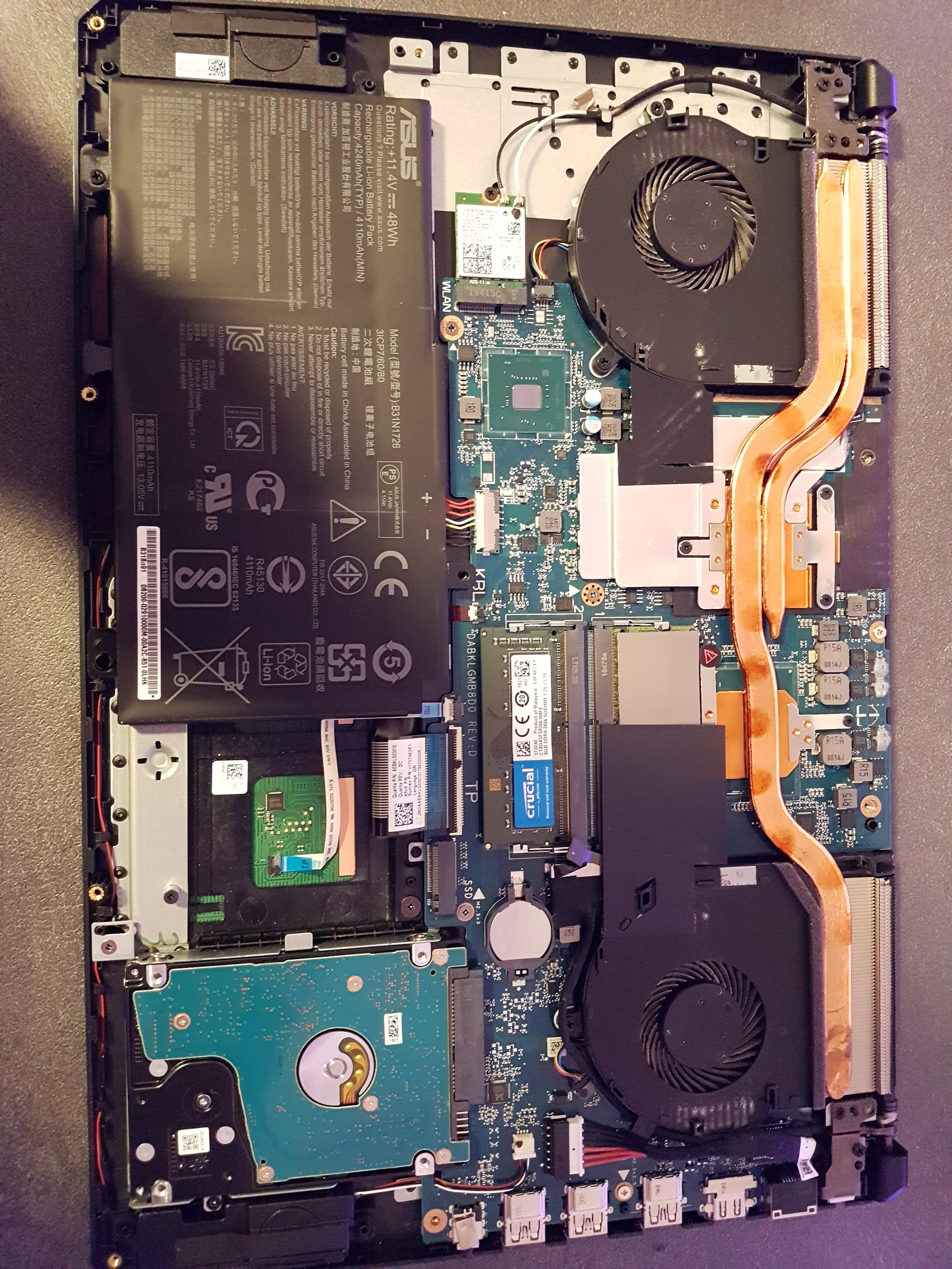 There are these weird spots on my Heatpipe. Is this normal? Asus TUF